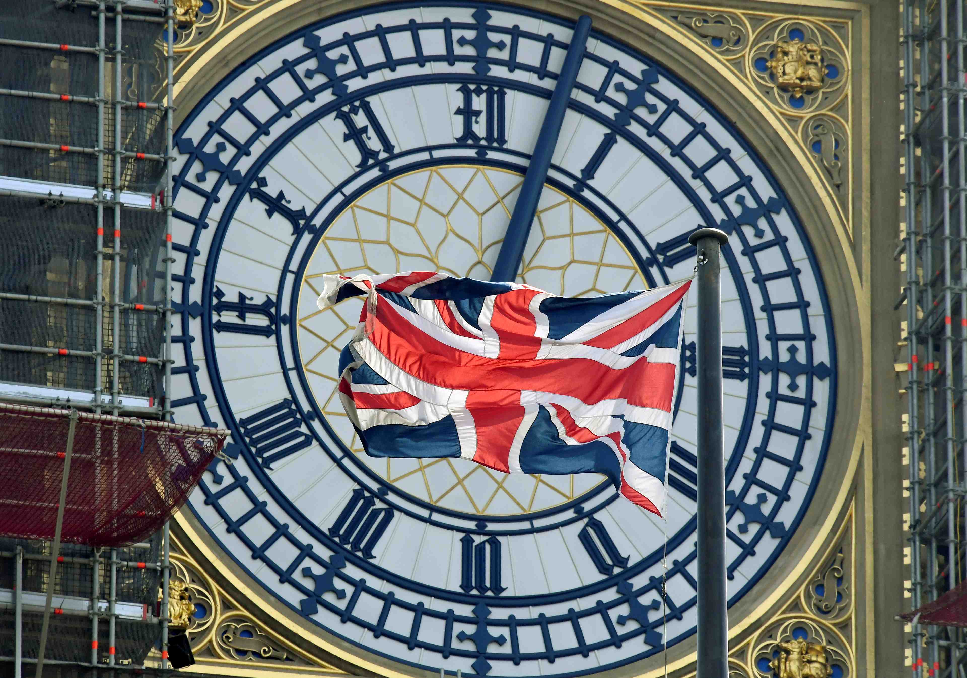 Joute parlementaire a westminster ou l'opposition a johnson s'organise