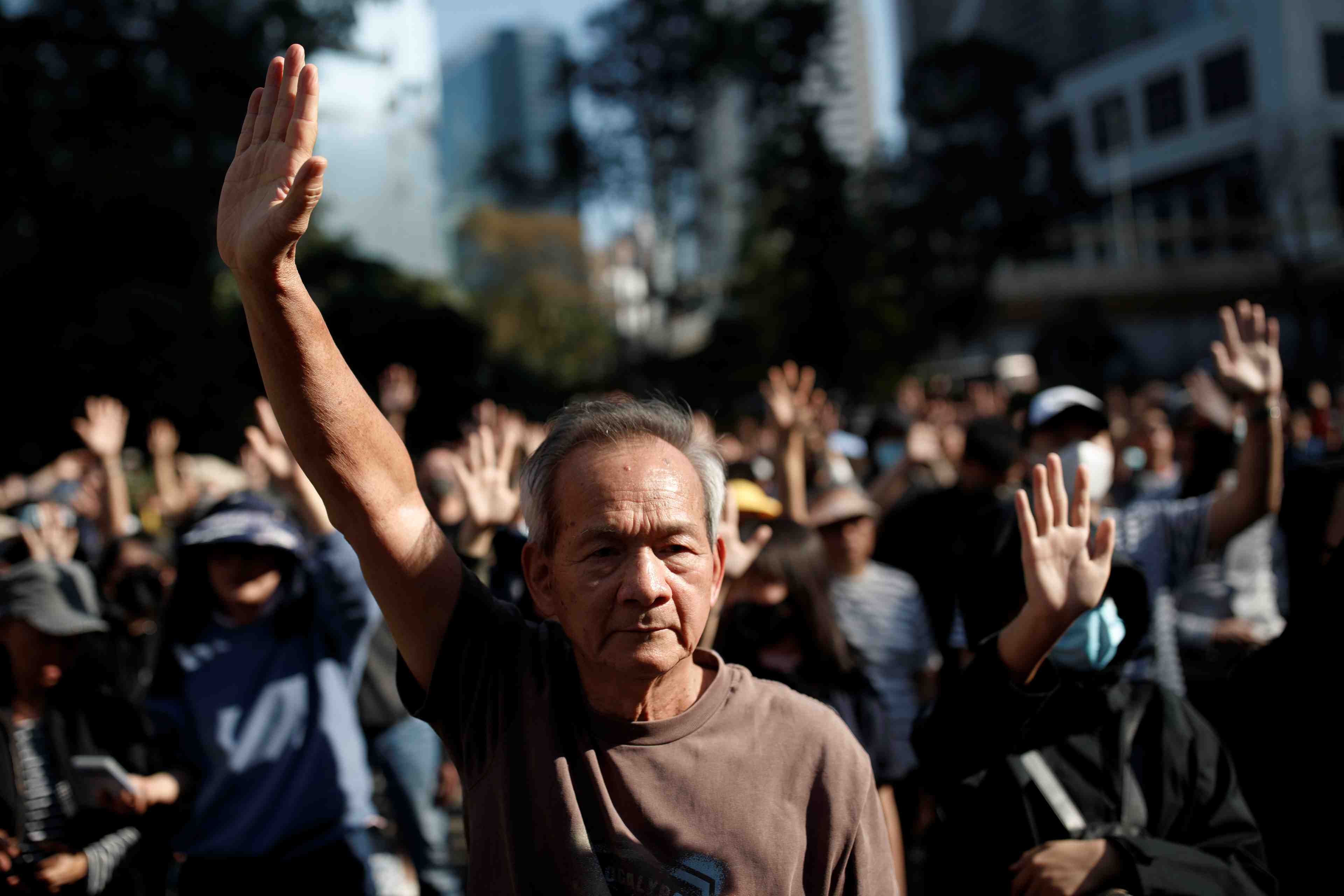 Les retraites hongkongais dans la rue pour soutenir les etudiants