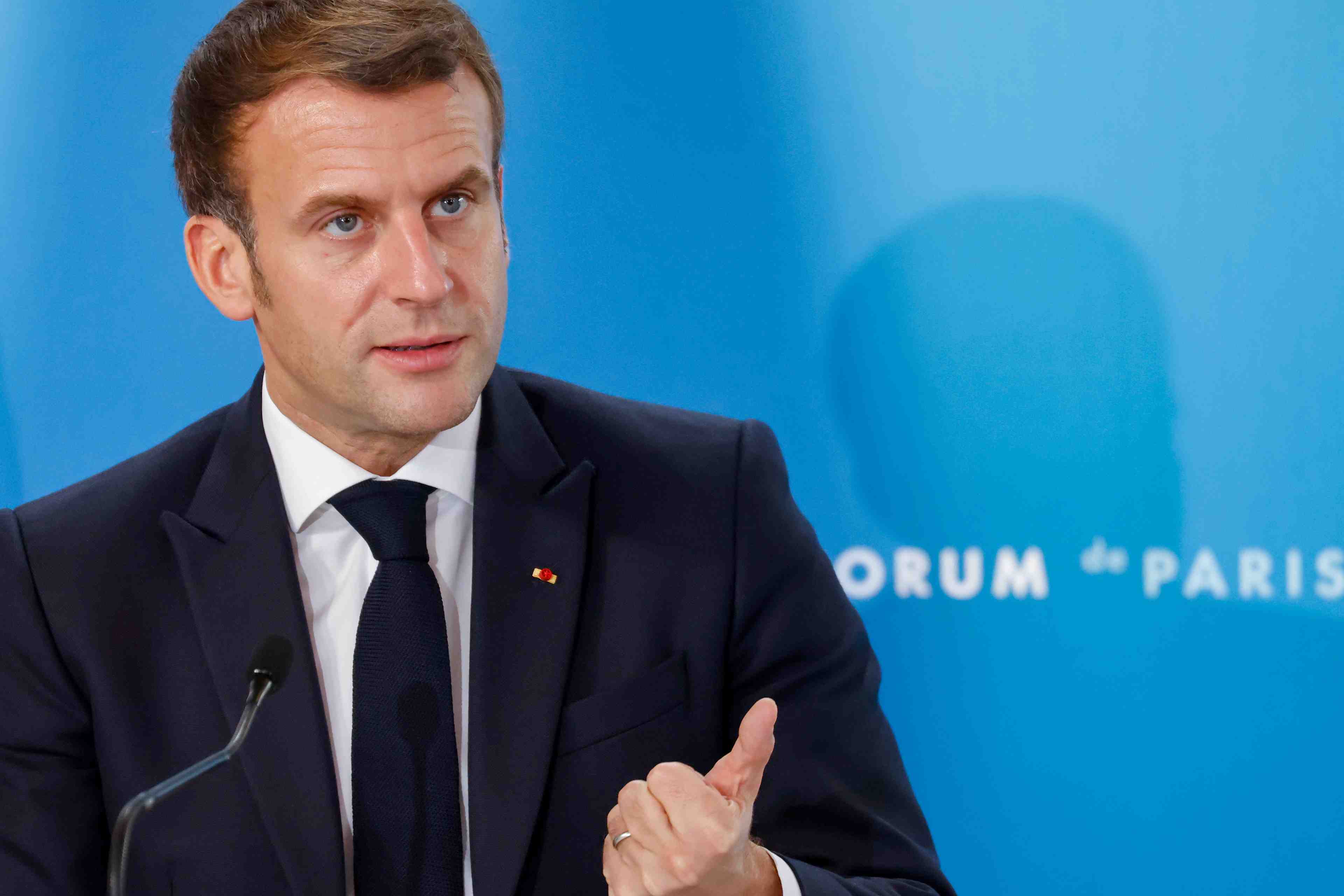 Macron dit son "amitie" a l'armenie lors d'un entretien avec pachinian