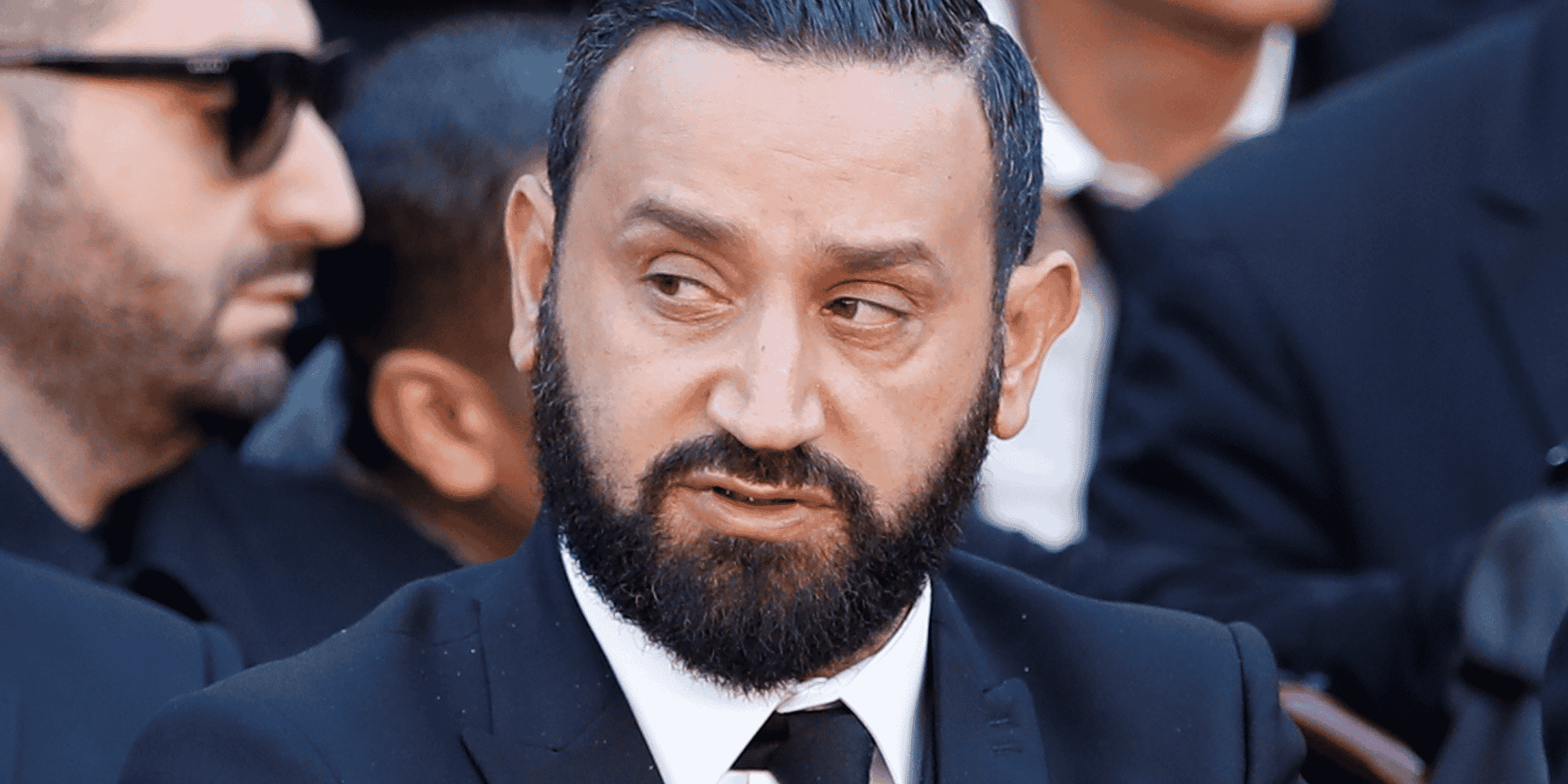 Cyril hanouna lors d'une ceremonie a paris