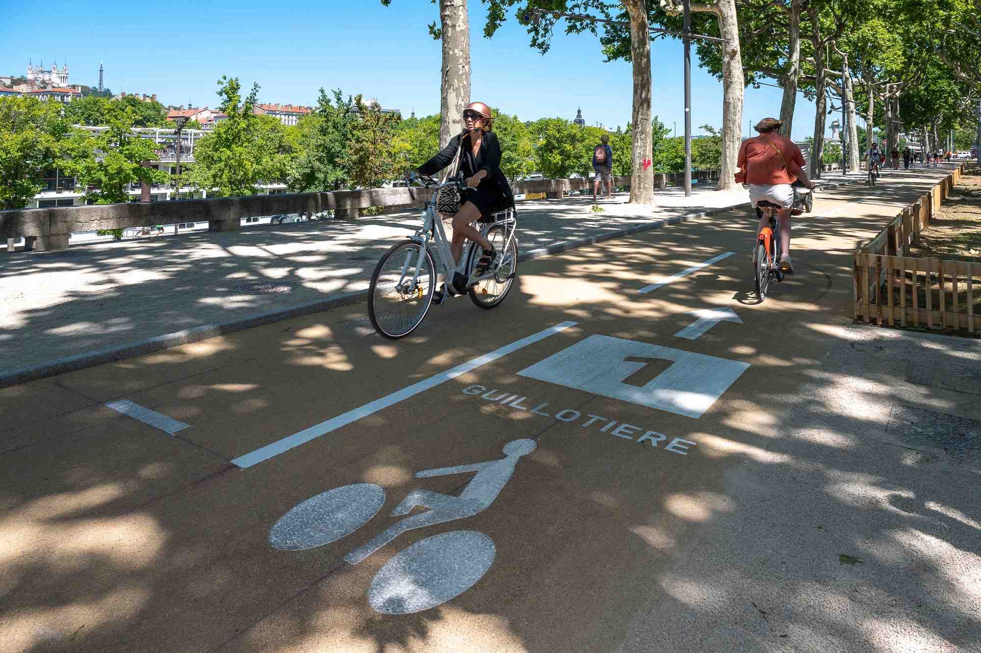 A Lyon, le trafic vélo a augmenté de 15 % entre 2022 et 2023, pour atteindre les 37,5 millions de déplacements cette année, tandis que 29 millions ont été recensés en 2019.