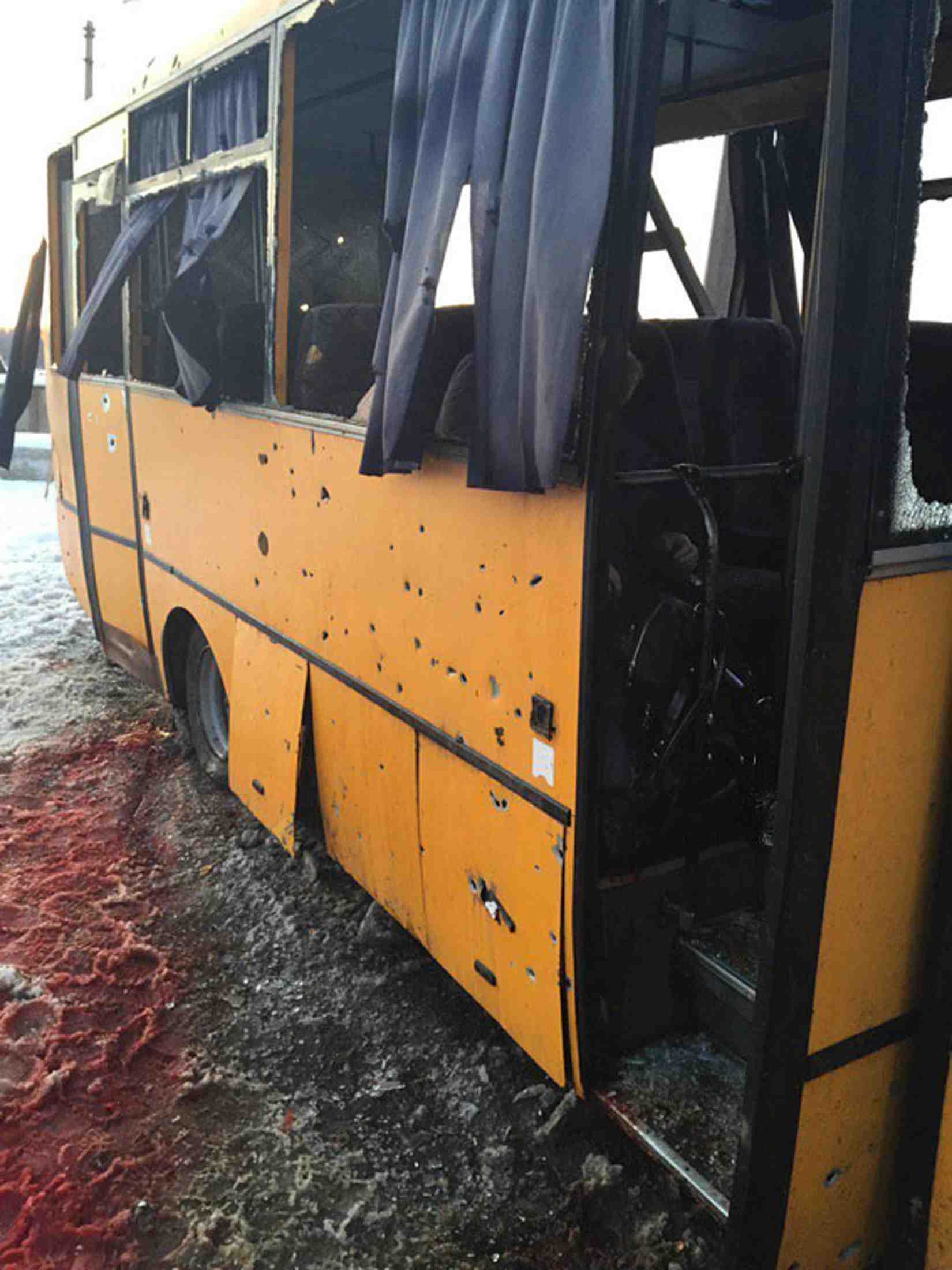 Douze morts dans l'attaque d'un bus en ukraine