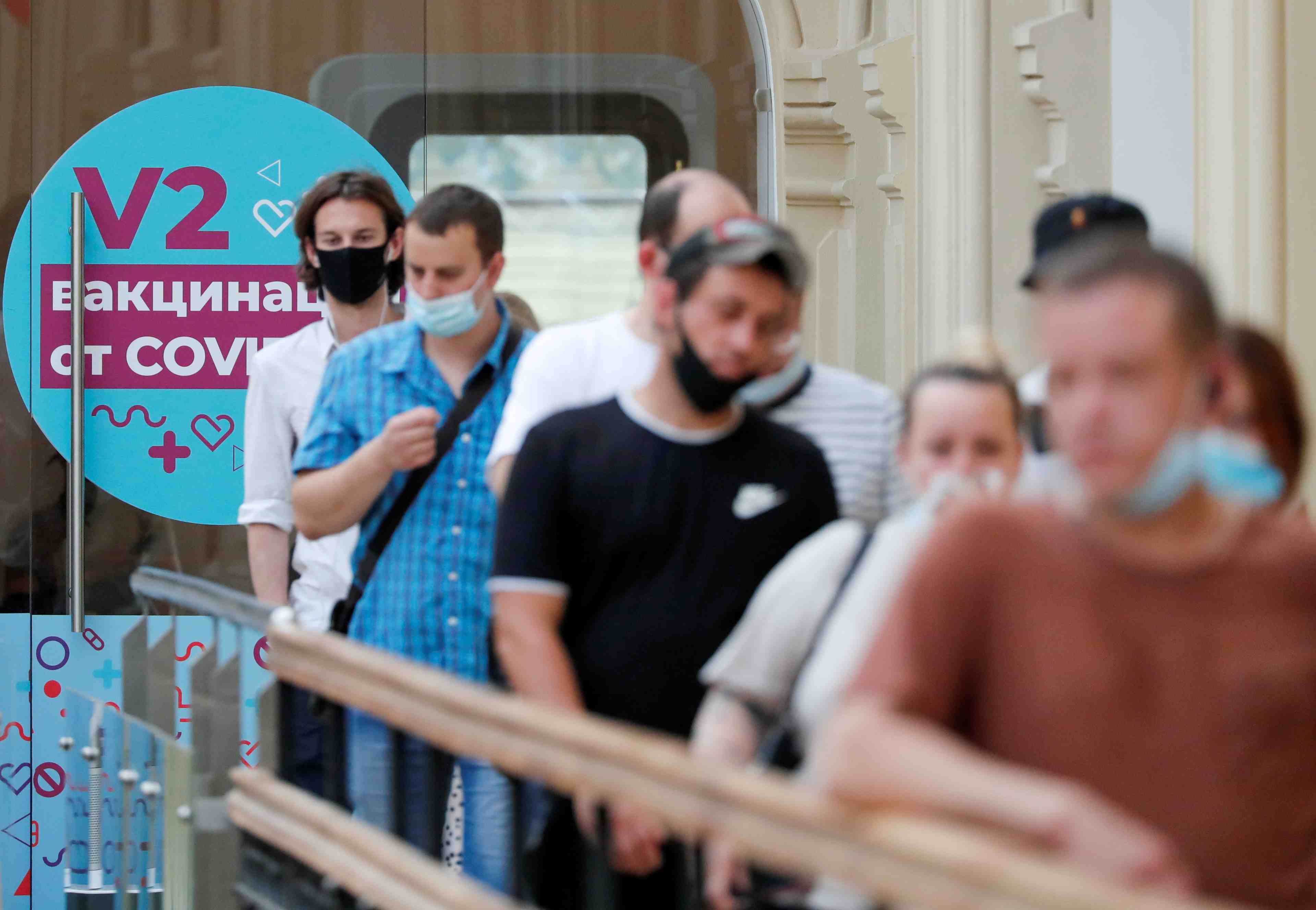 Penurie de vaccins dans certaines regions de russie, confrontee a une nouvelle vague