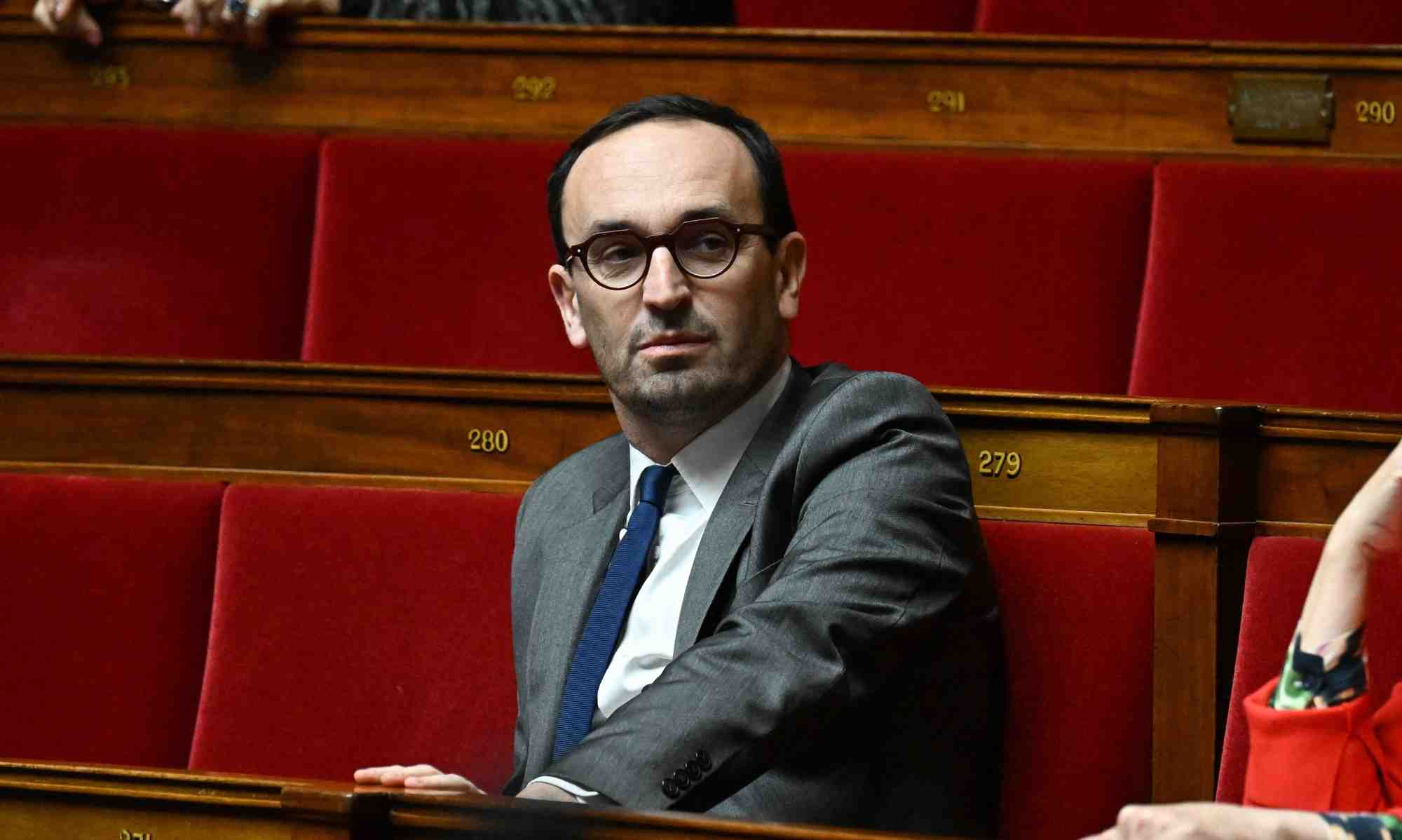 Le député Ensemble pour la République (EPR) et ex-ministre du Budget Thomas Cazenave sur les bancs de l'Assemblée nationale.
