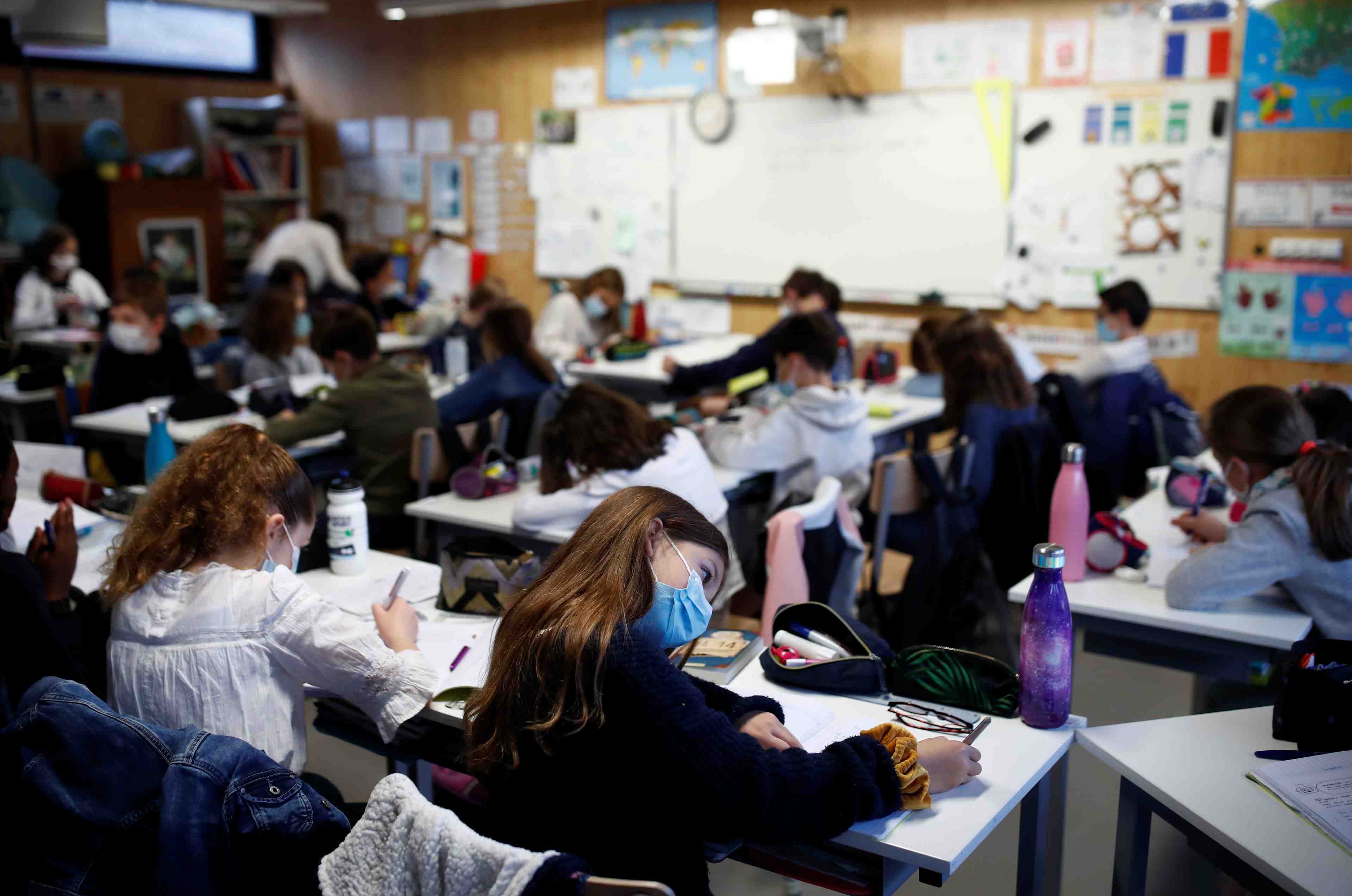 France/coronavirus: la vaccination pour les enseignants devrait debuter mi-avril