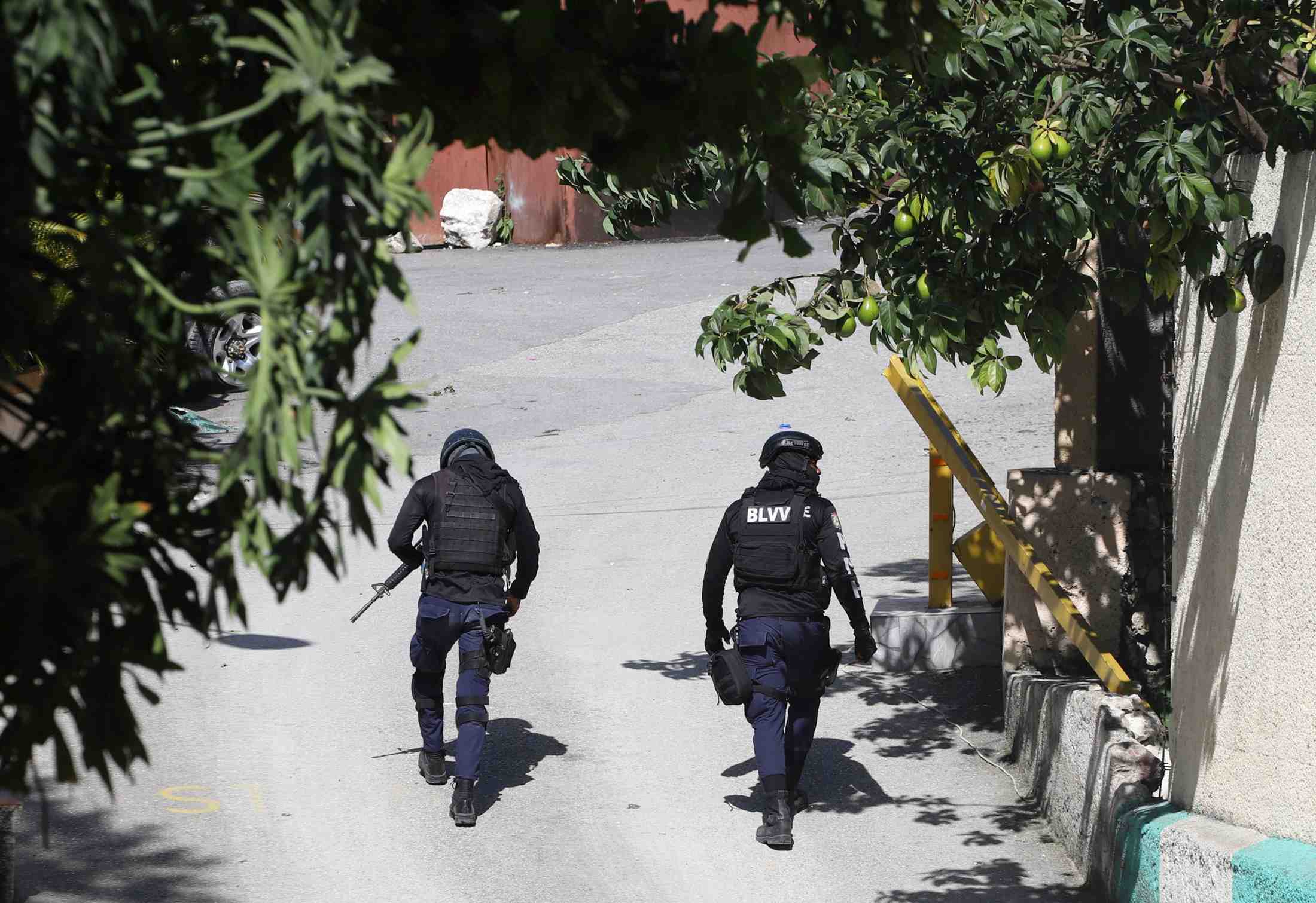 Haiti: la police combat les assaillants ayant assassine le president, annonce le chef de la police