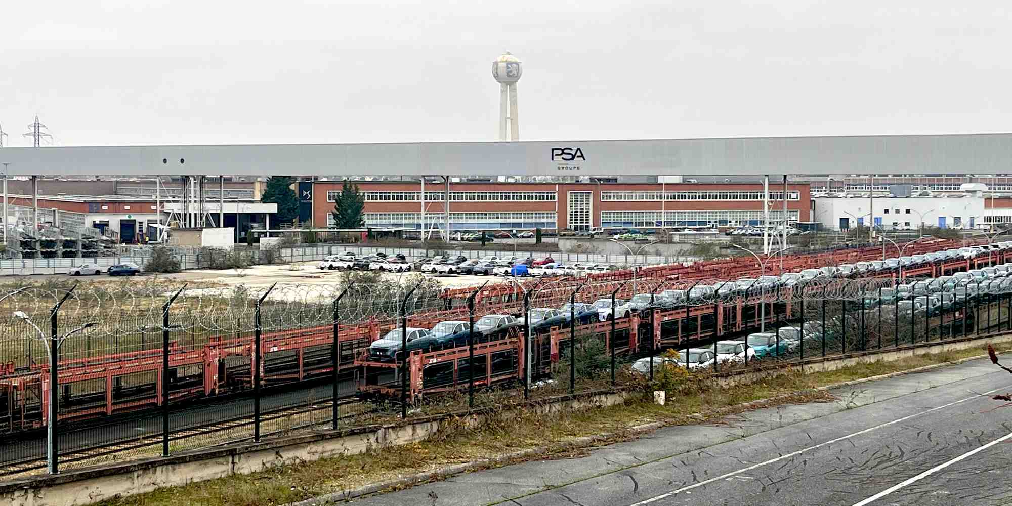 Le site de Poissy fabrique des Opel Mokka, et marginalement des DS3.