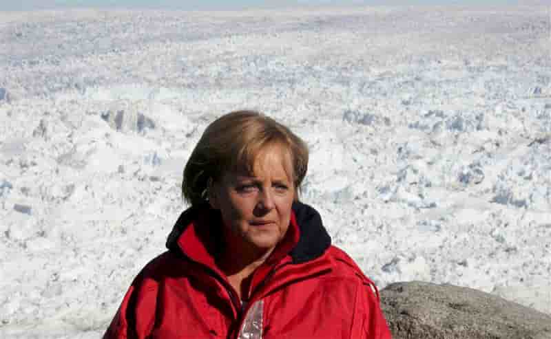 Angela Merkel se blesse dans une chute en ski de fond
