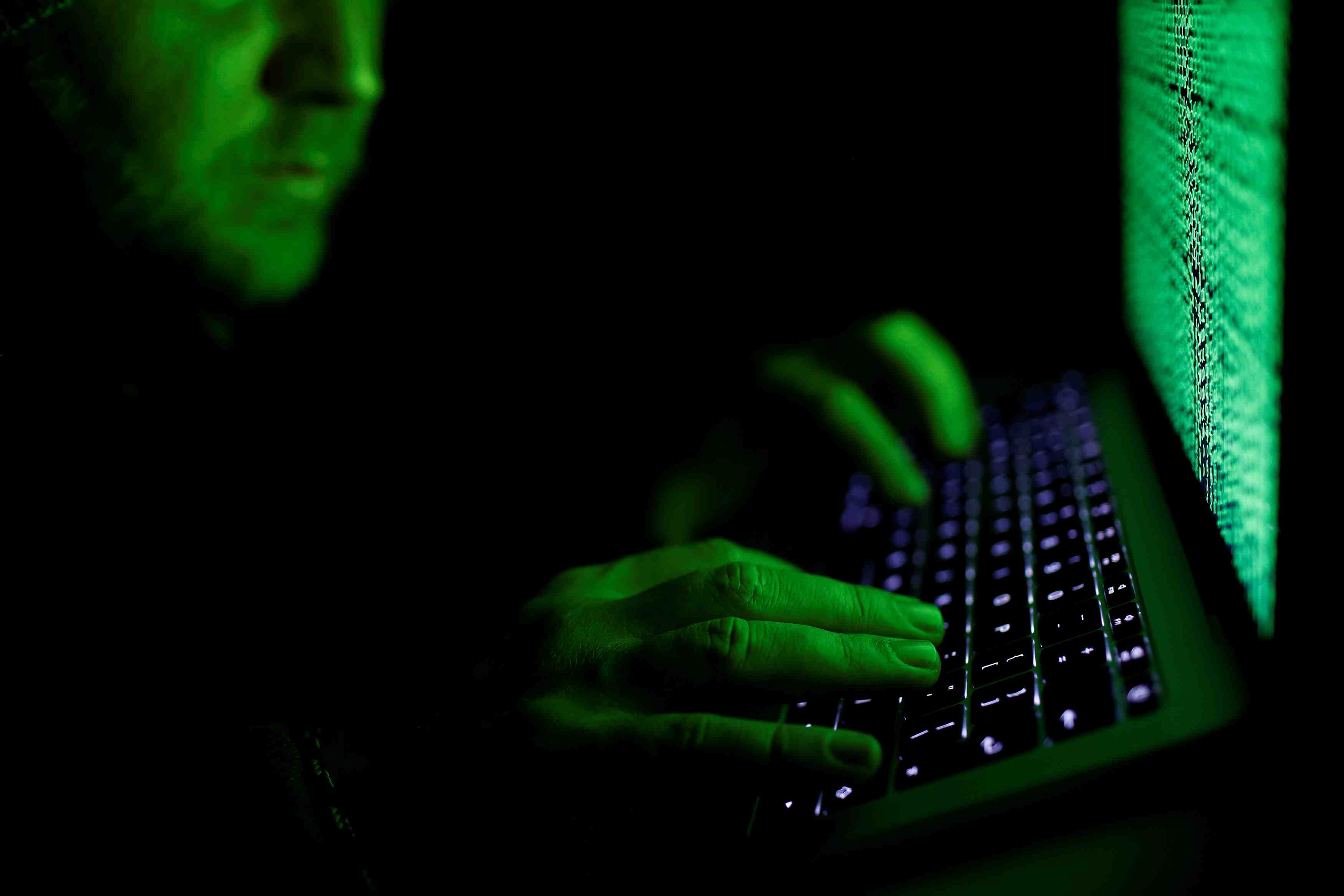 Depot d'un texte pour sanctionner la haine sur internet