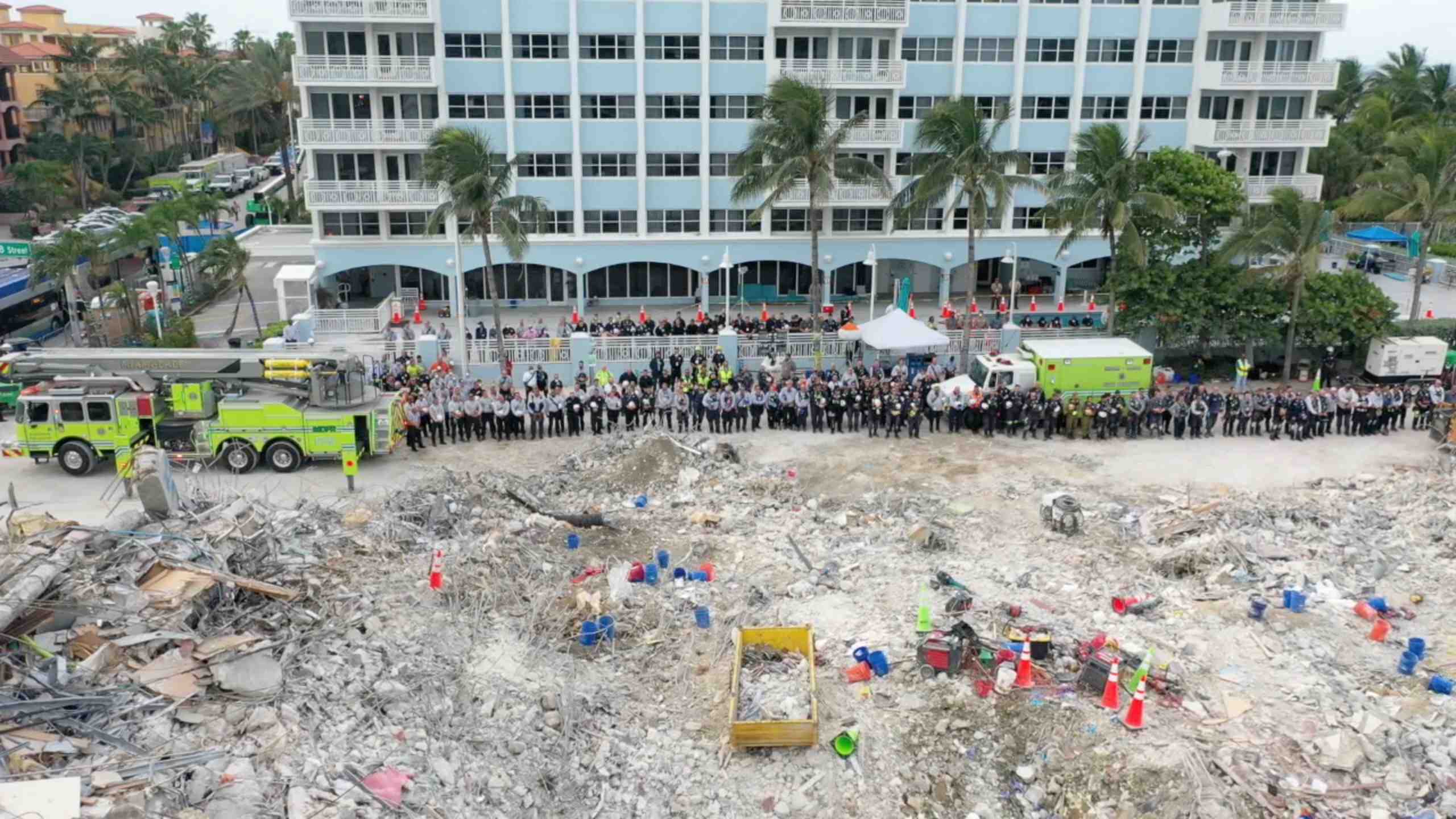 Usa: "plus d'espoir" de retrouver des survivants apres l'effondrement de l'immeuble pres de miami