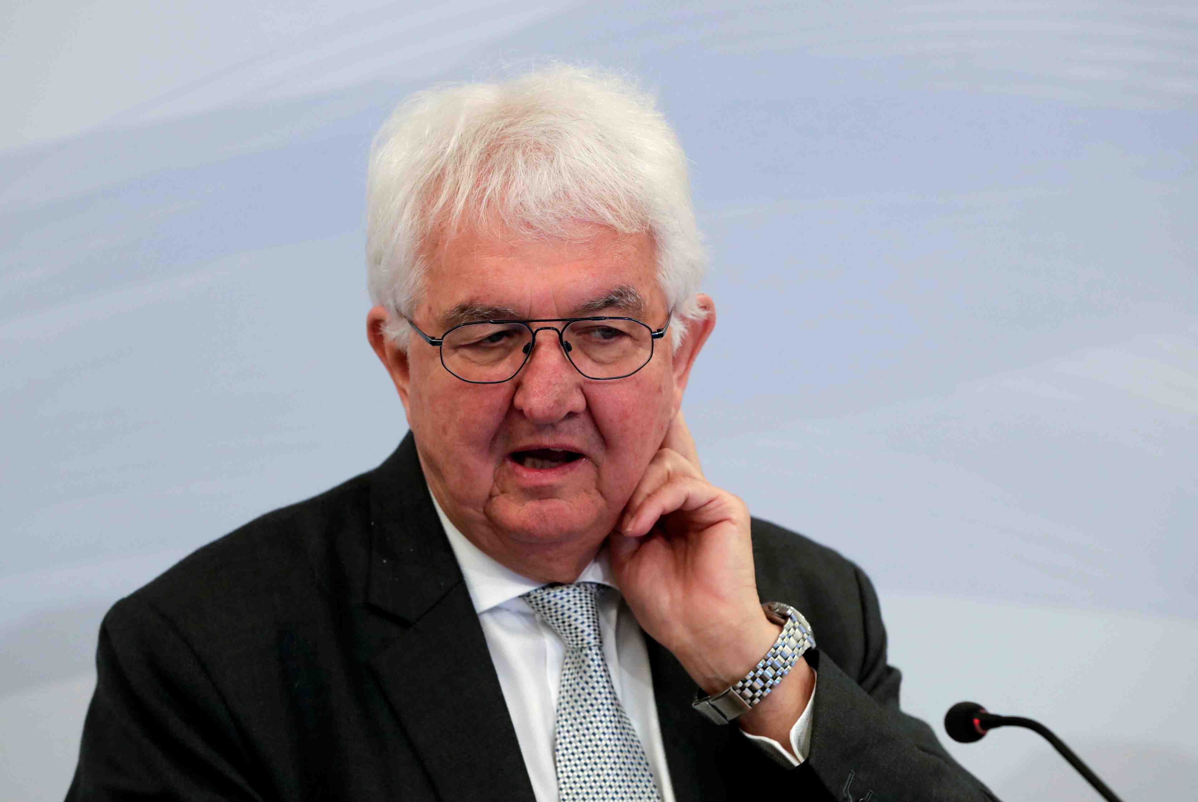 L'inflation pourrait conduire la bce a resserrer plus rapidement sa politique, dit holzmann