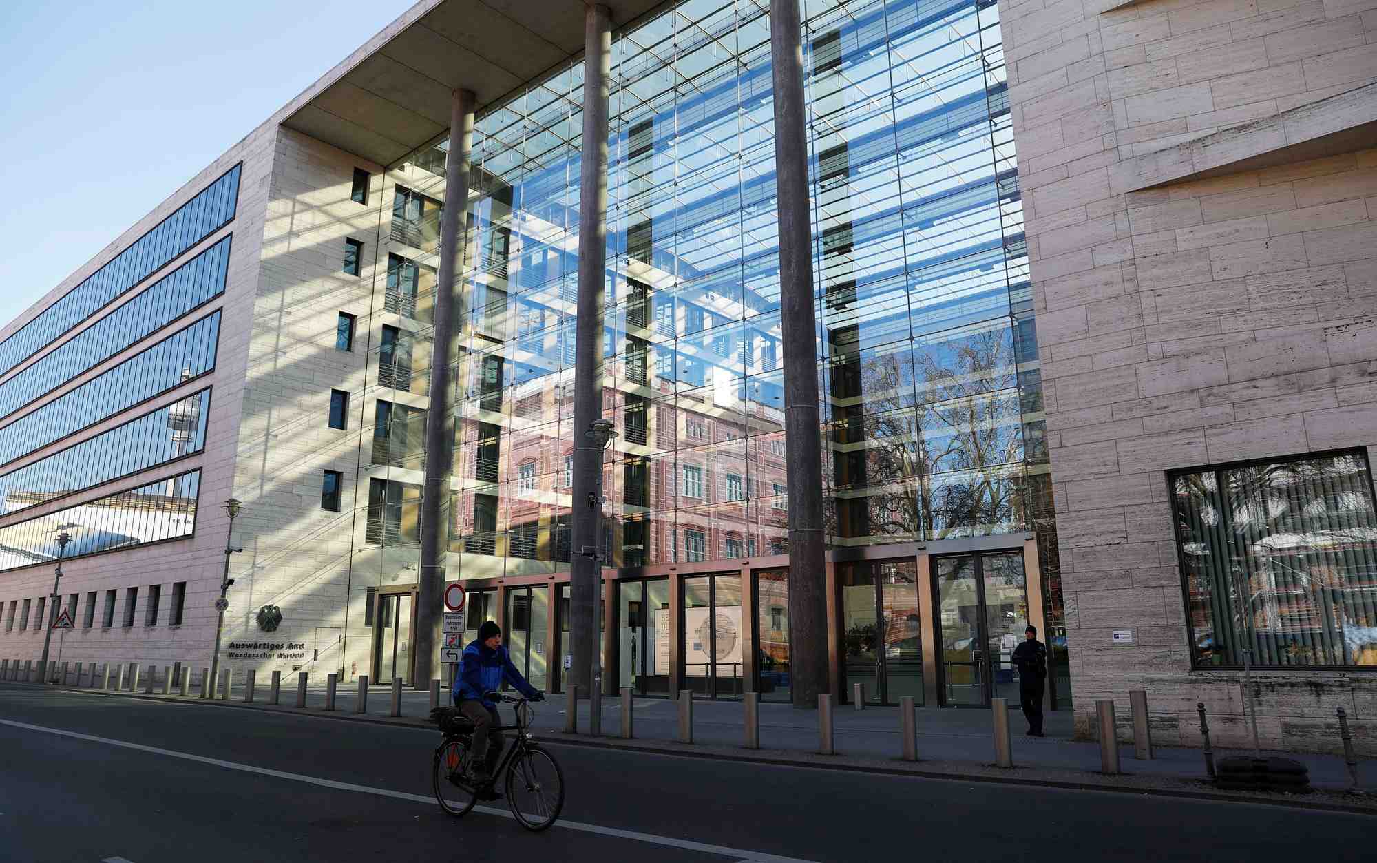 Berlin reclame a son tour une enquete sur des soupcons de massacre de civils au mali