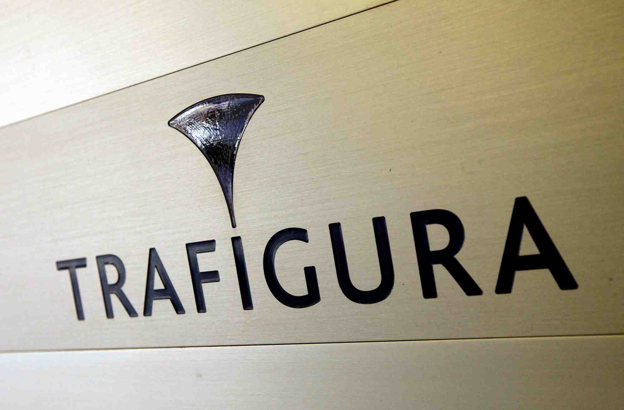 Le logo de trafigura a l'entree du siege de la societe a geneve