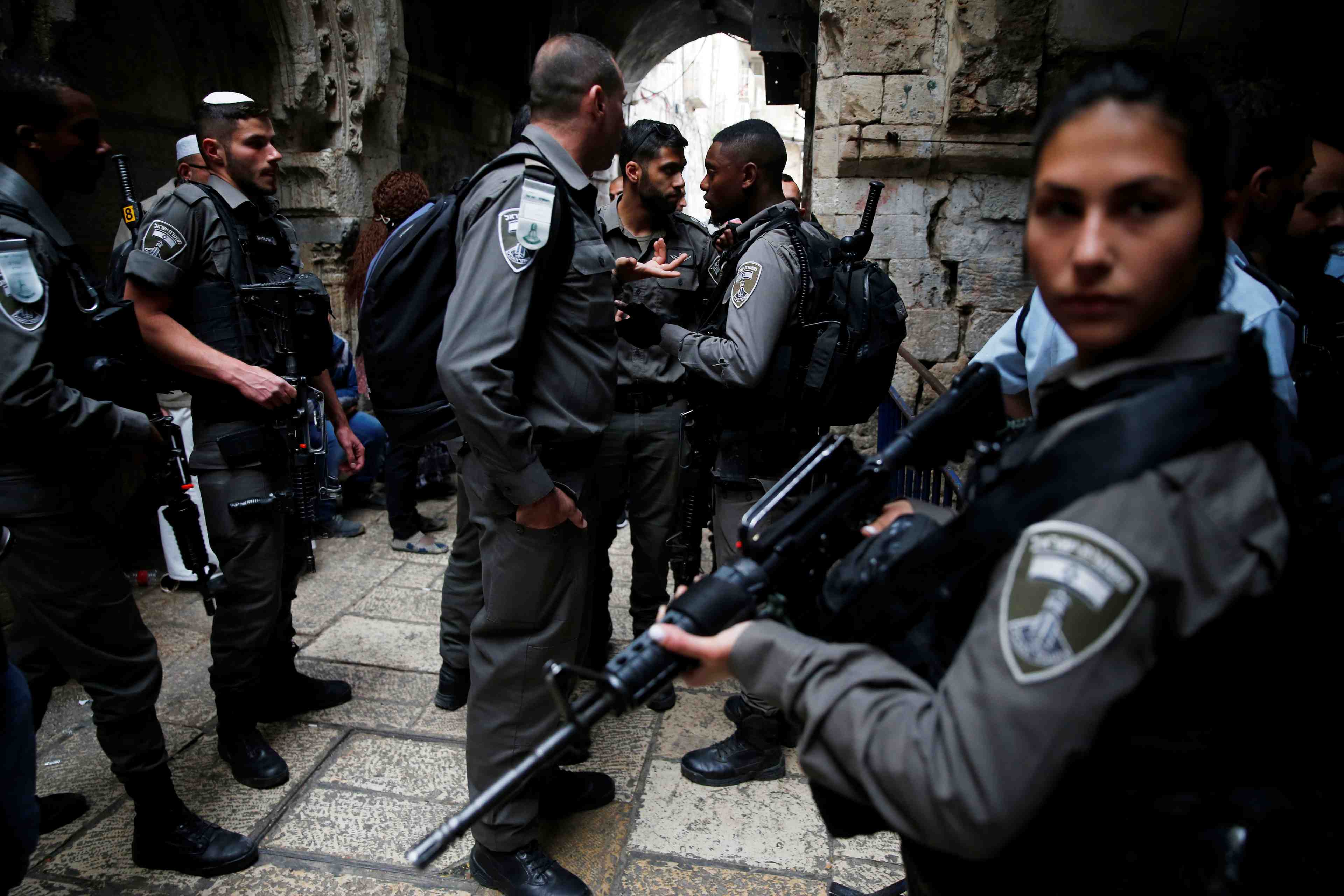 Un israelien poignarde a jerusalem-est, l'assaillant abattu
