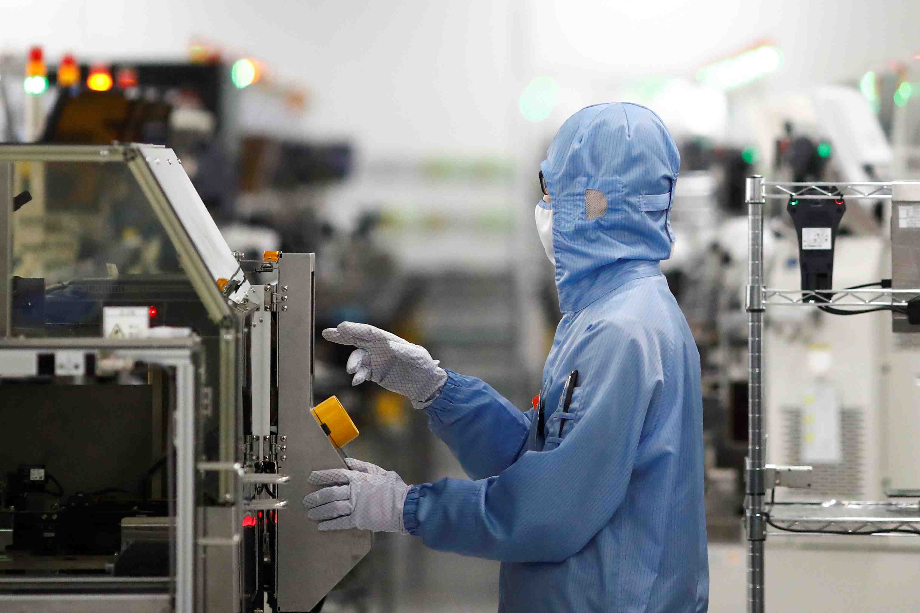 Chine: l'activite manufacturiere a un plus bas de 9 mois, selon caixin