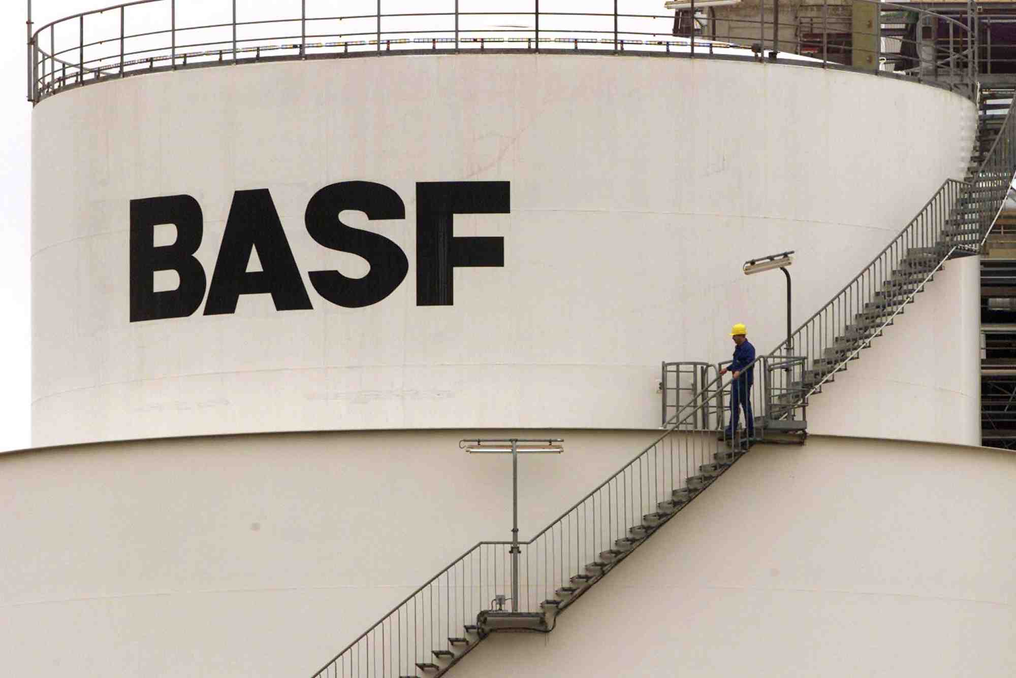 Usine chimique basf dans la ville de schwarzheide