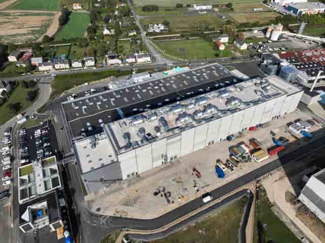 L'usine ManiKHeir, fabricant de gants chirurgicaux dans la Sarthe.