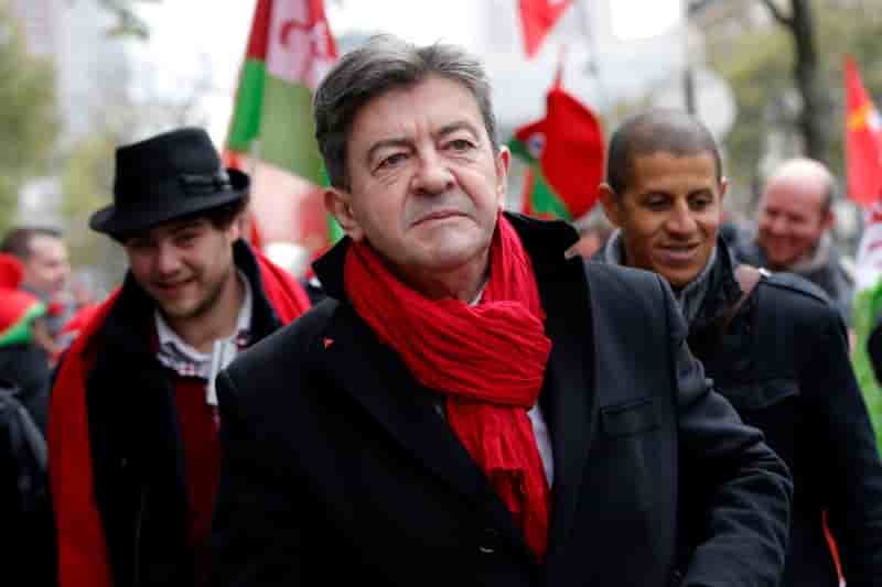 Melenchon en appelle aux deputes frondeurs contre la loi travail
