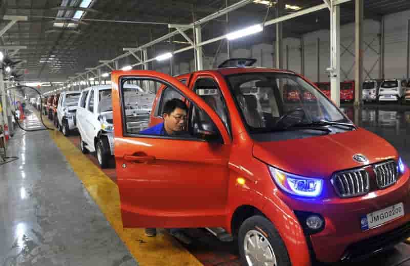 Le marche automobile chinois en hausse de 4% en mars