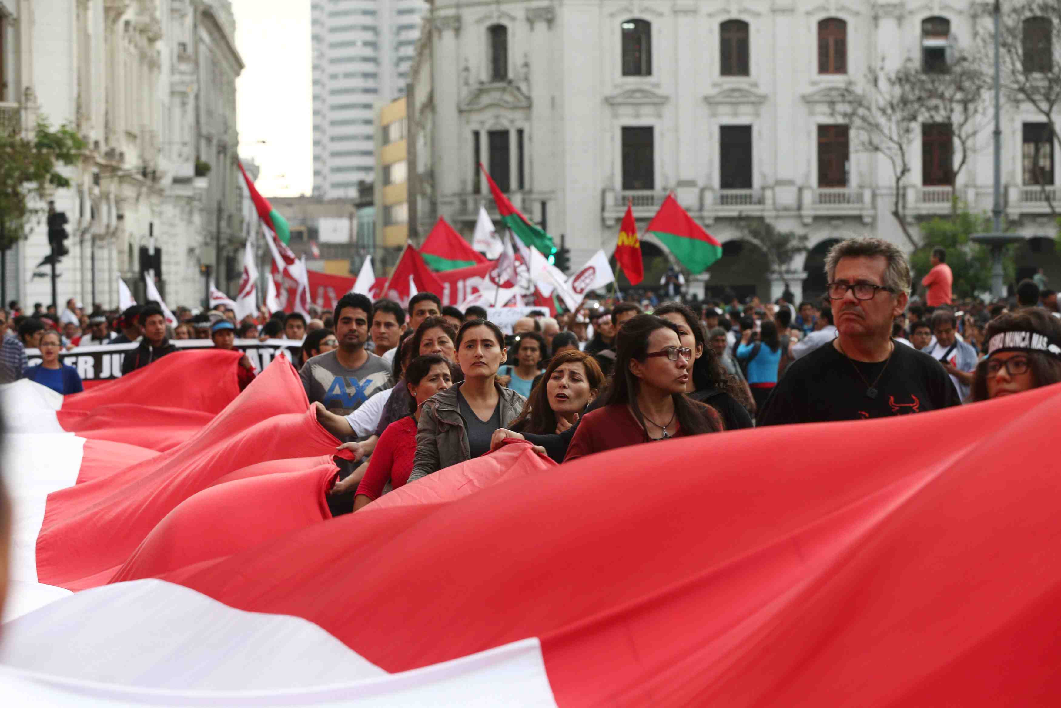 Nouvelle manifestation a lima contre la liberation de fujimori