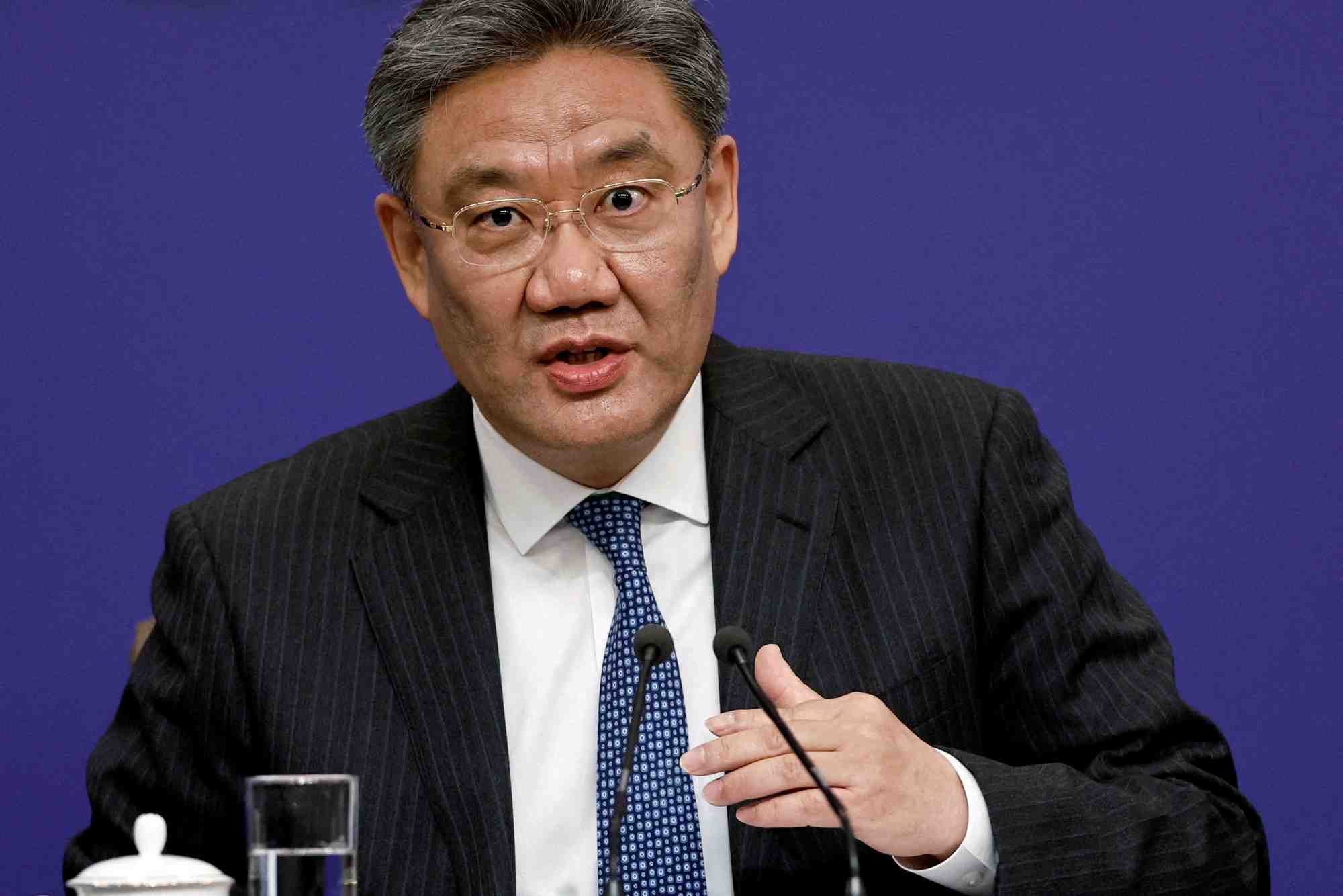 « Les accusations d'une "surcapacité", par les Etats-Unis et l'Europe, sont sans fondement », a déclaré dimanche Wang Wentao, le ministre chinois du Commerce en déplacement à Paris.