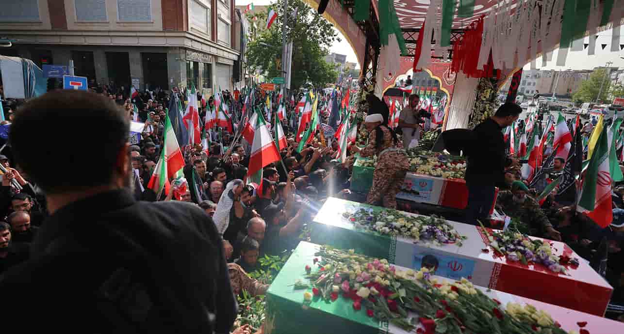 Samedi, le pouvoir iranien a organisé les funérailles monstres de 60 personnalités tuées par les missiles israéliens pendant la « guerre des douze jours ».