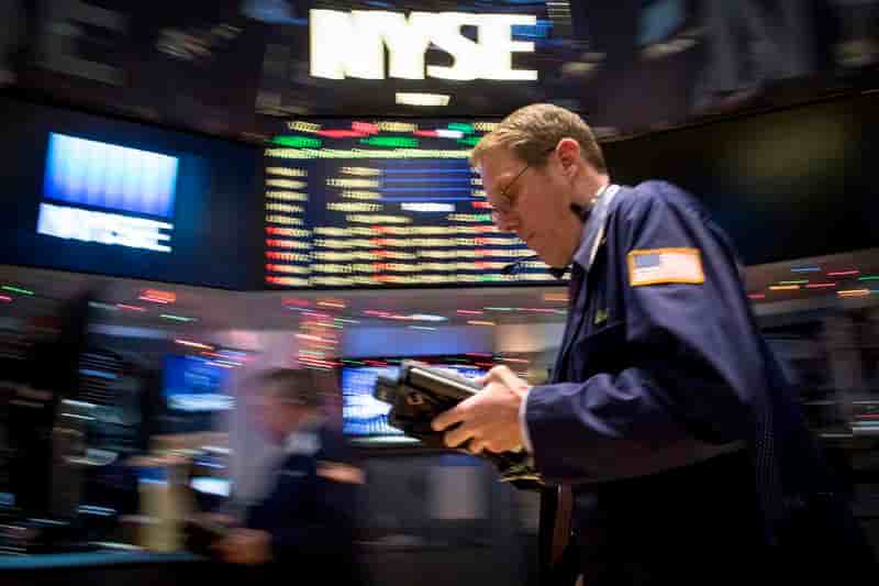 Wall Street ouvre en baisse
