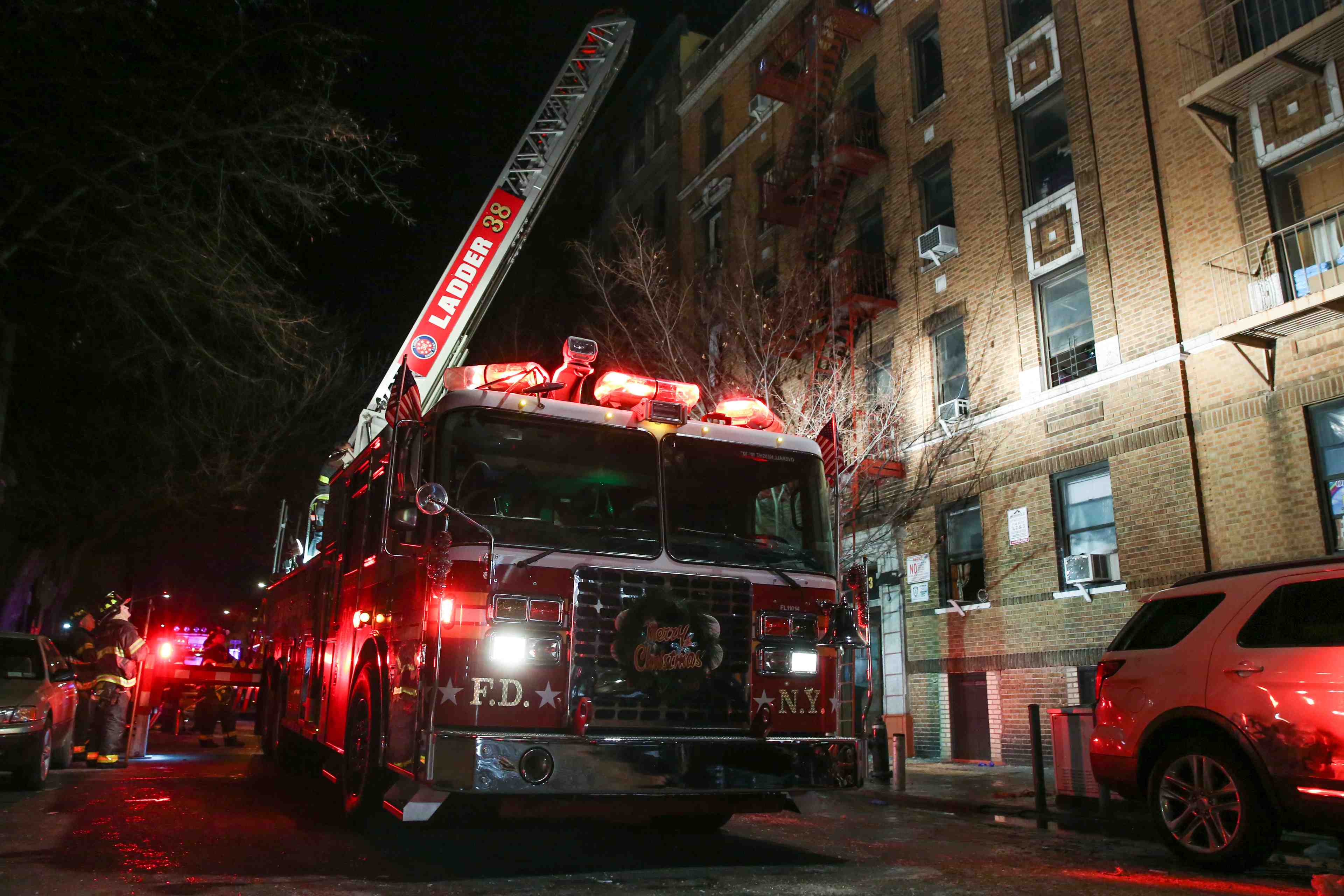 Un incendie fait douze morts a new york