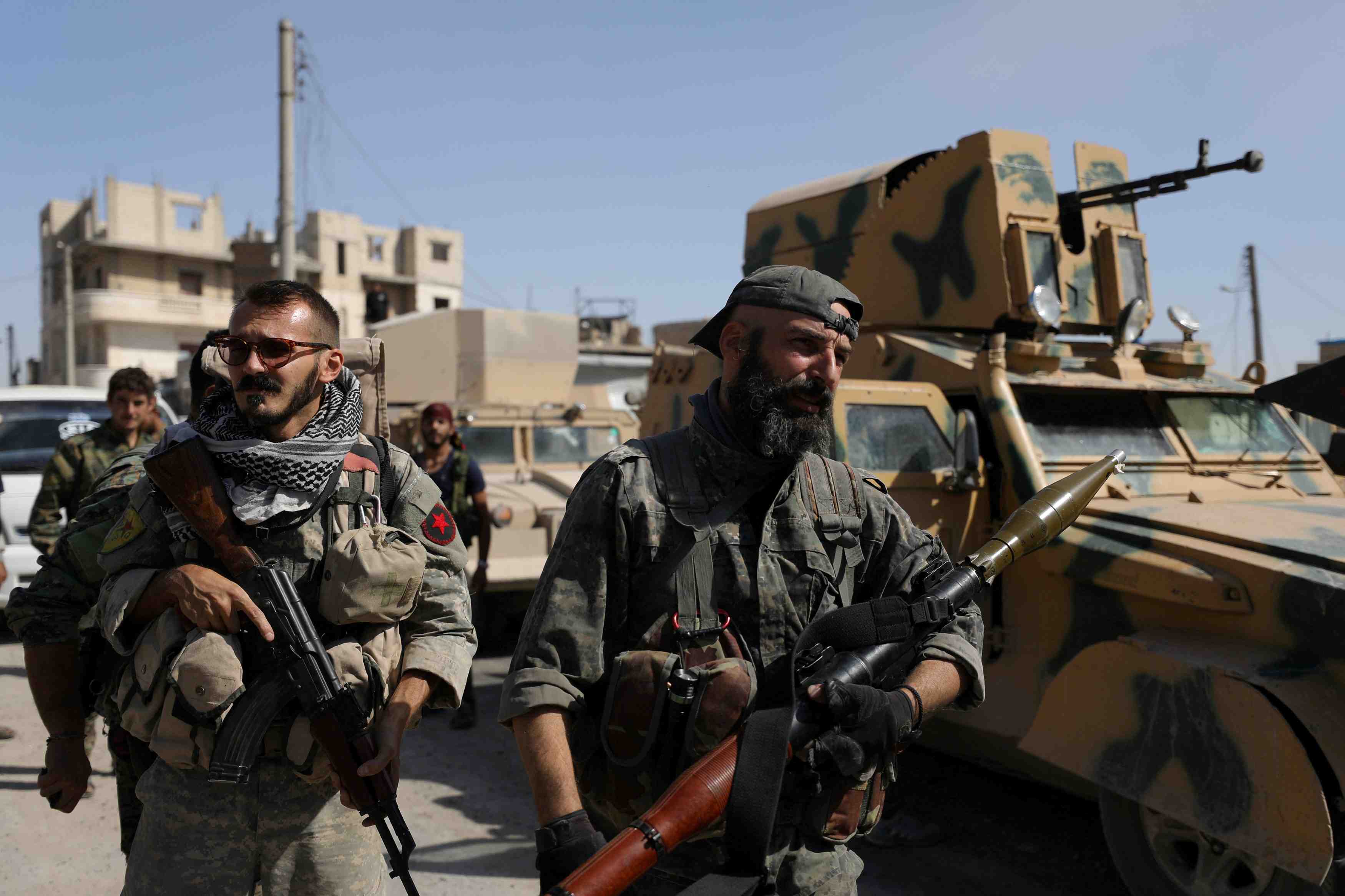 Syrie: cent combattants pro-assad tues apres un assaut contre les fds