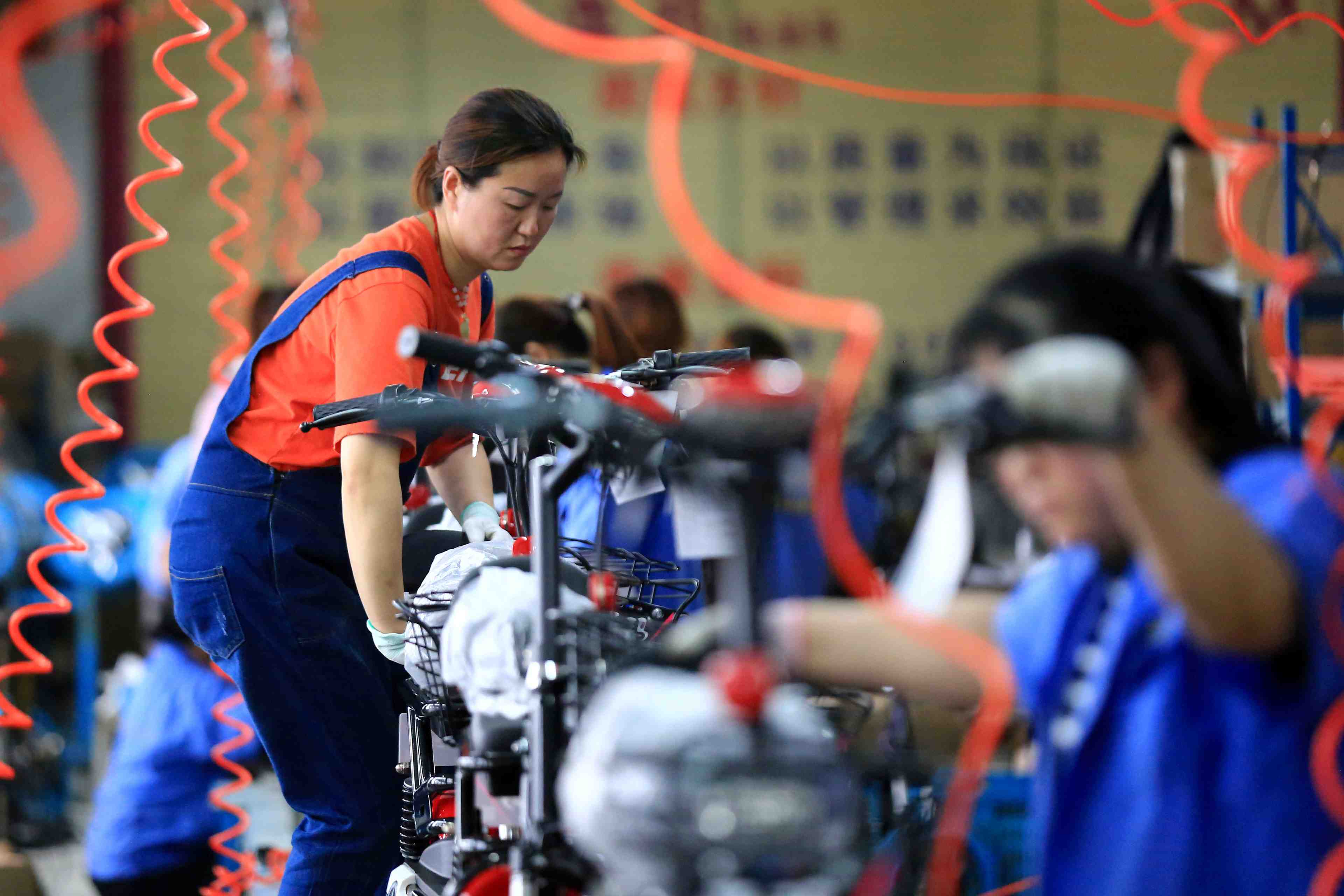 Chine: l'activite manufacturiere a un plus haut en pres de 10 ans