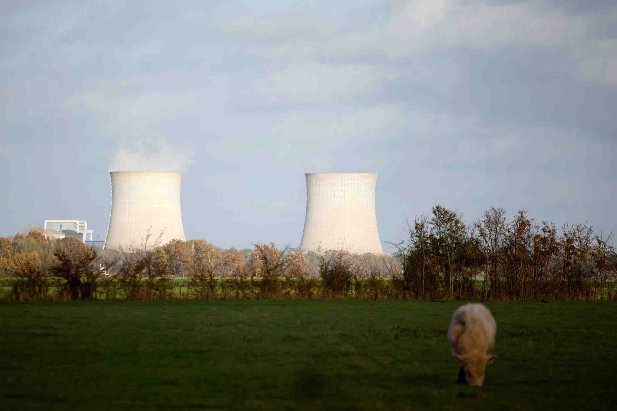 Le site de la centrale nucleaire de saint-laurent-des-eaux a muides