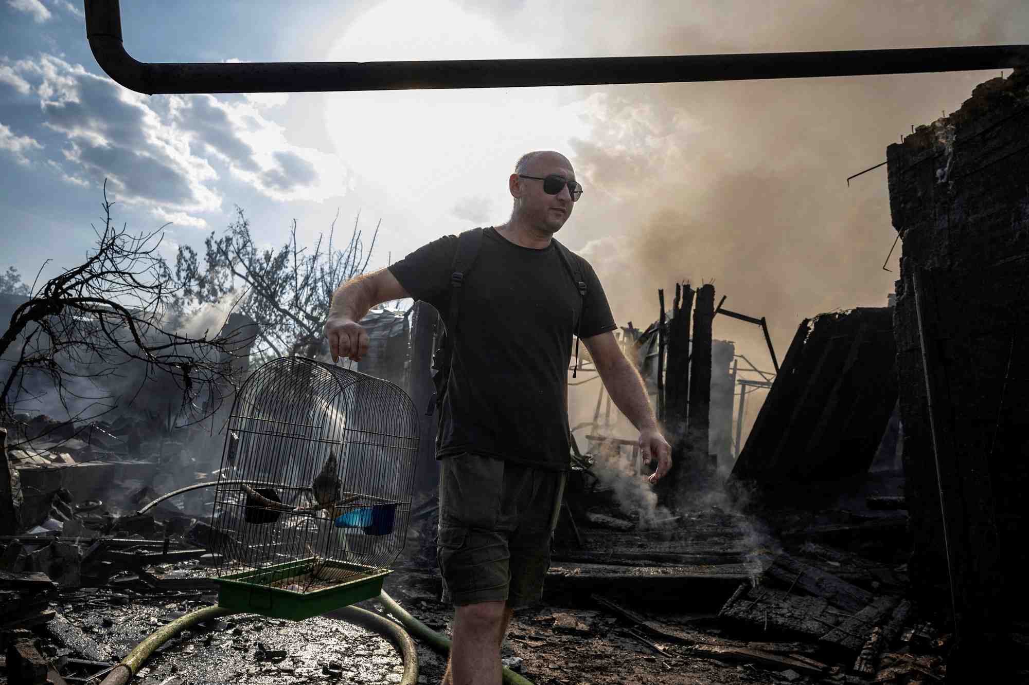 Le site d'une frappe russe sur une zone residentielle a pokrovsk