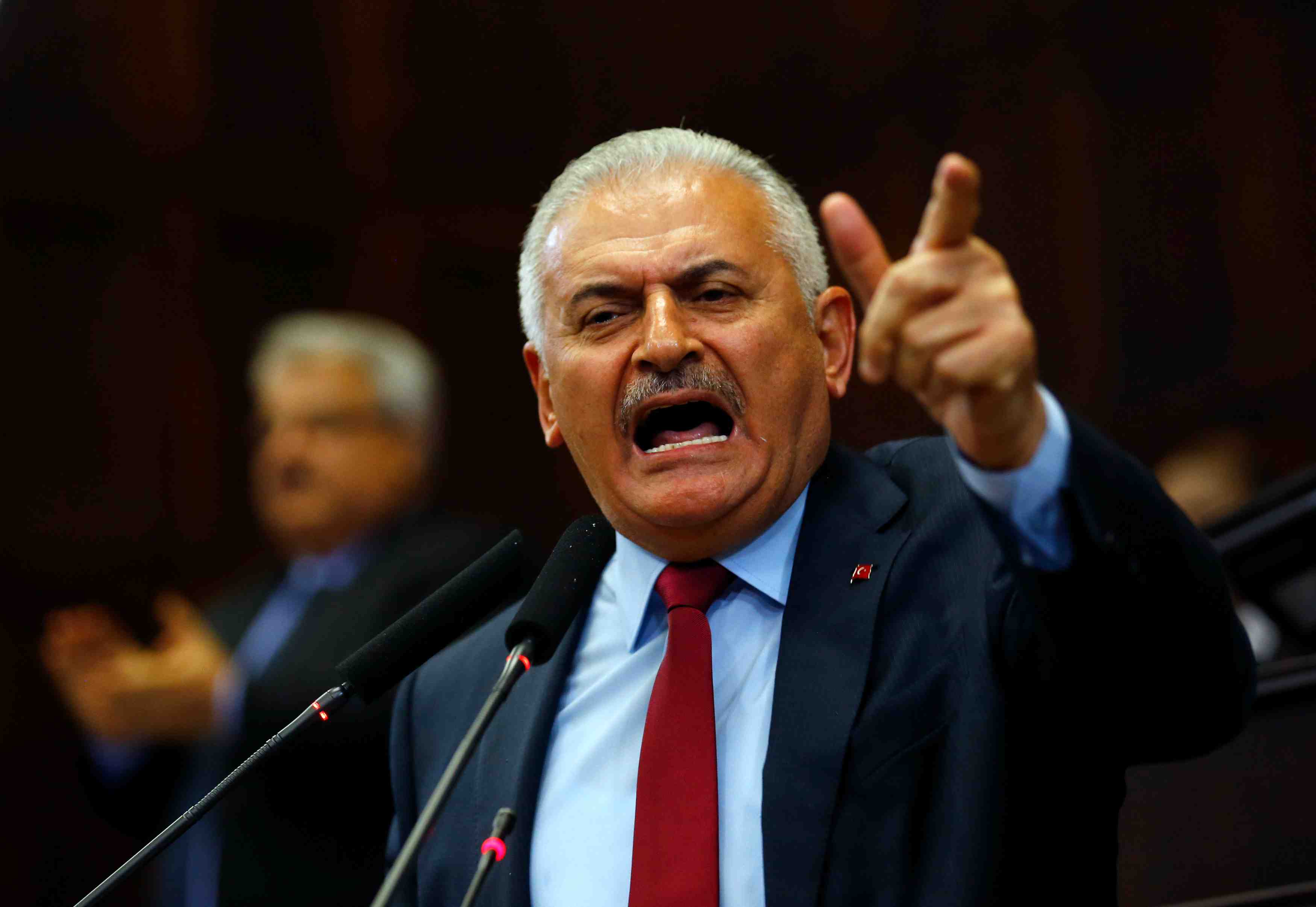 Les purges en turquie s'etendent