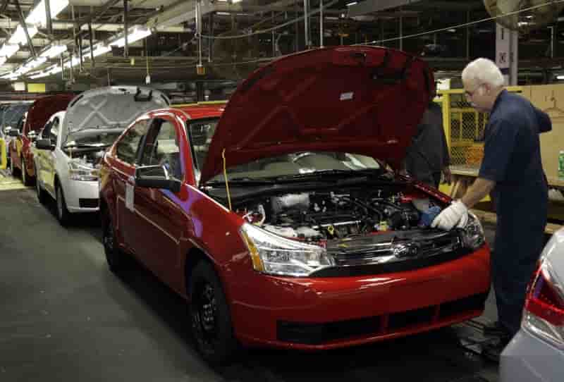Quatrieme mois de suite de contraction du marche auto americain