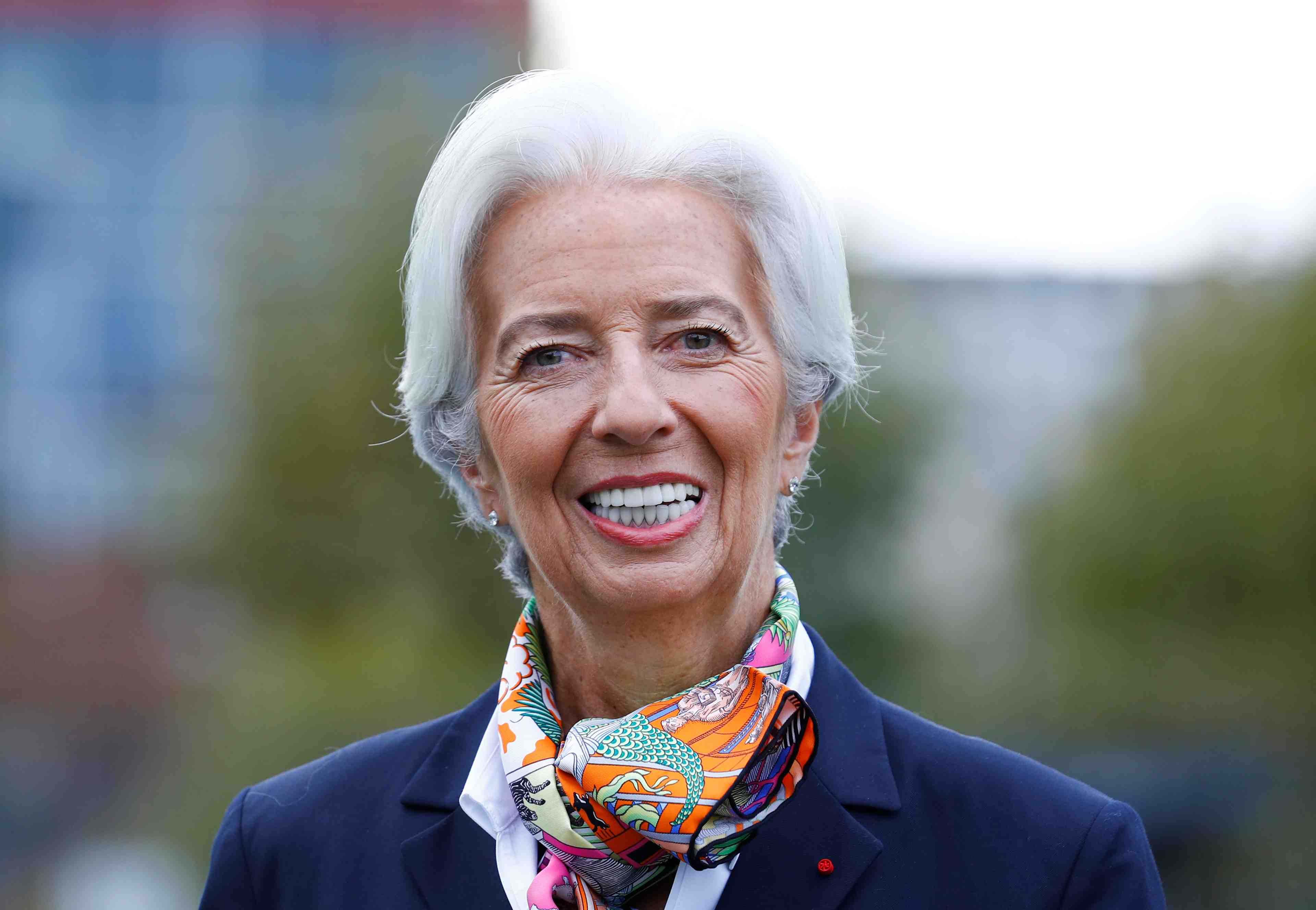 Pour son premier discours a la tete de la bce, lagarde rend hommage a schauble