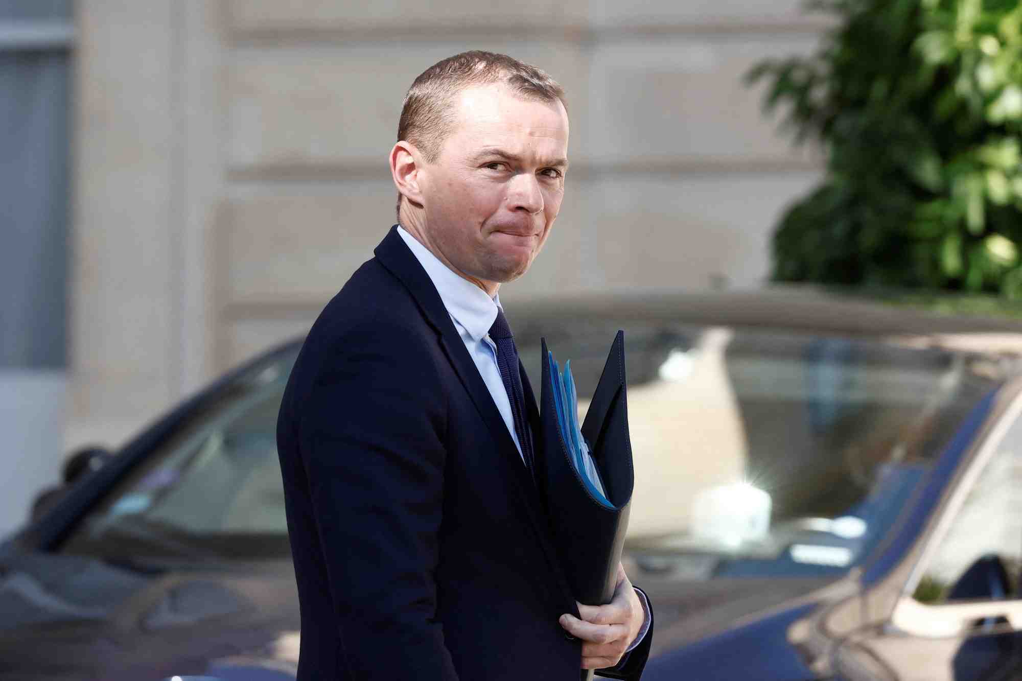 Le ministre francais du travail, olivier dussopt, apres un conseil des ministres a paris
