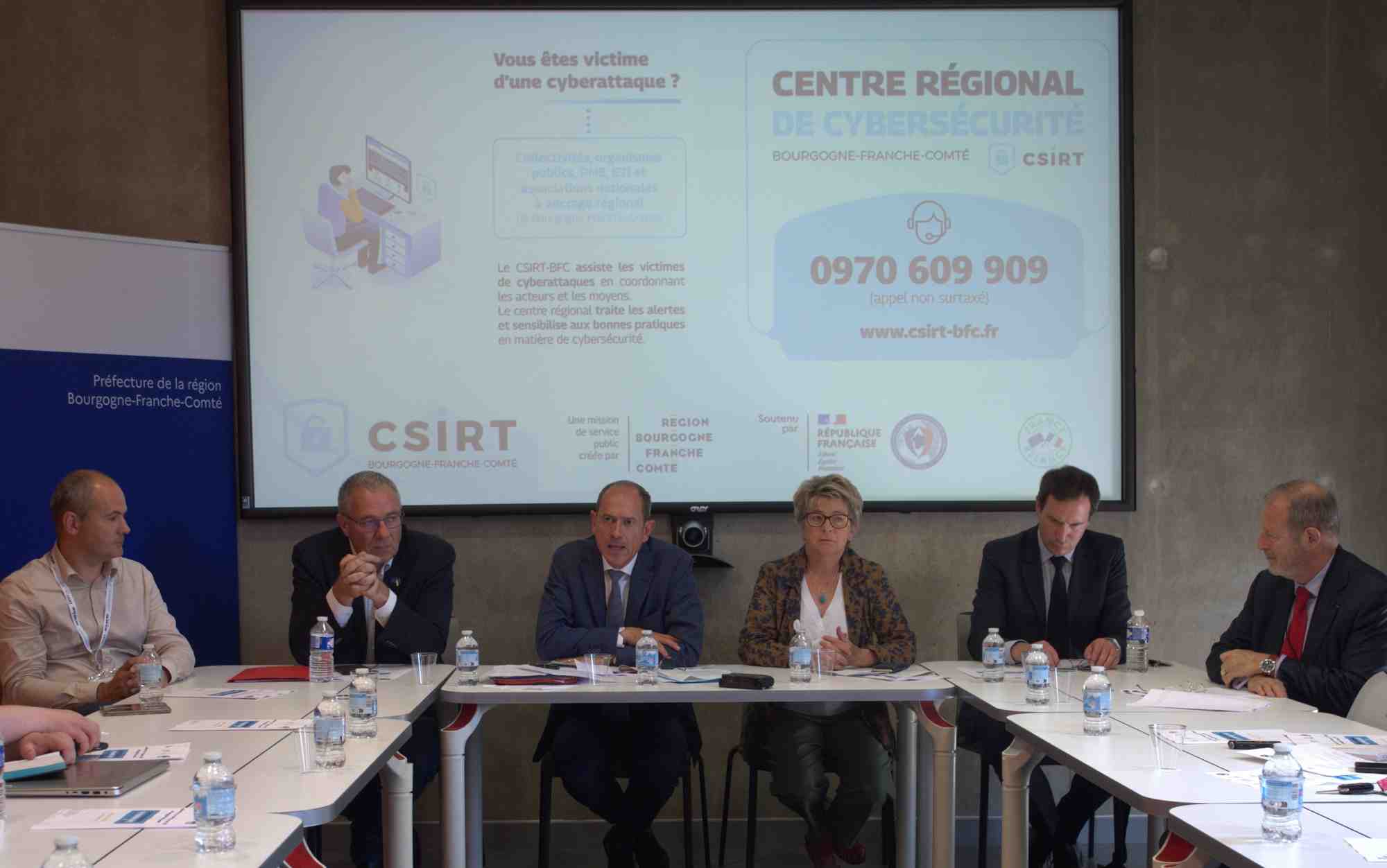 les élus réunis pour fêter le premier anniversaire du Centre régional de cybersécurité (CSIRT-BFC)
