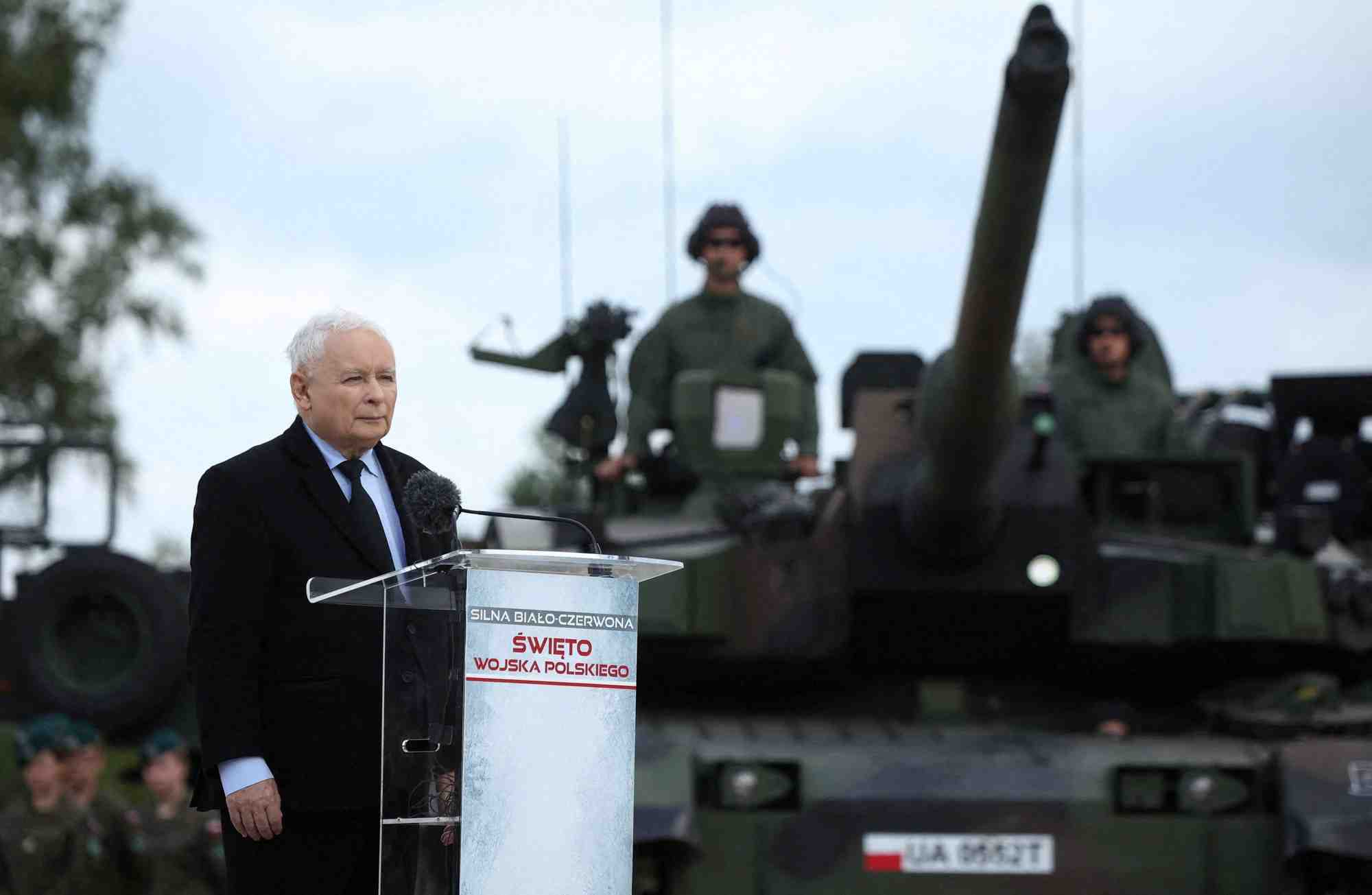 Conference de presse une semaine avant le defile de la journee nationale de l'armee a la base militaire de wesola, a varsovie