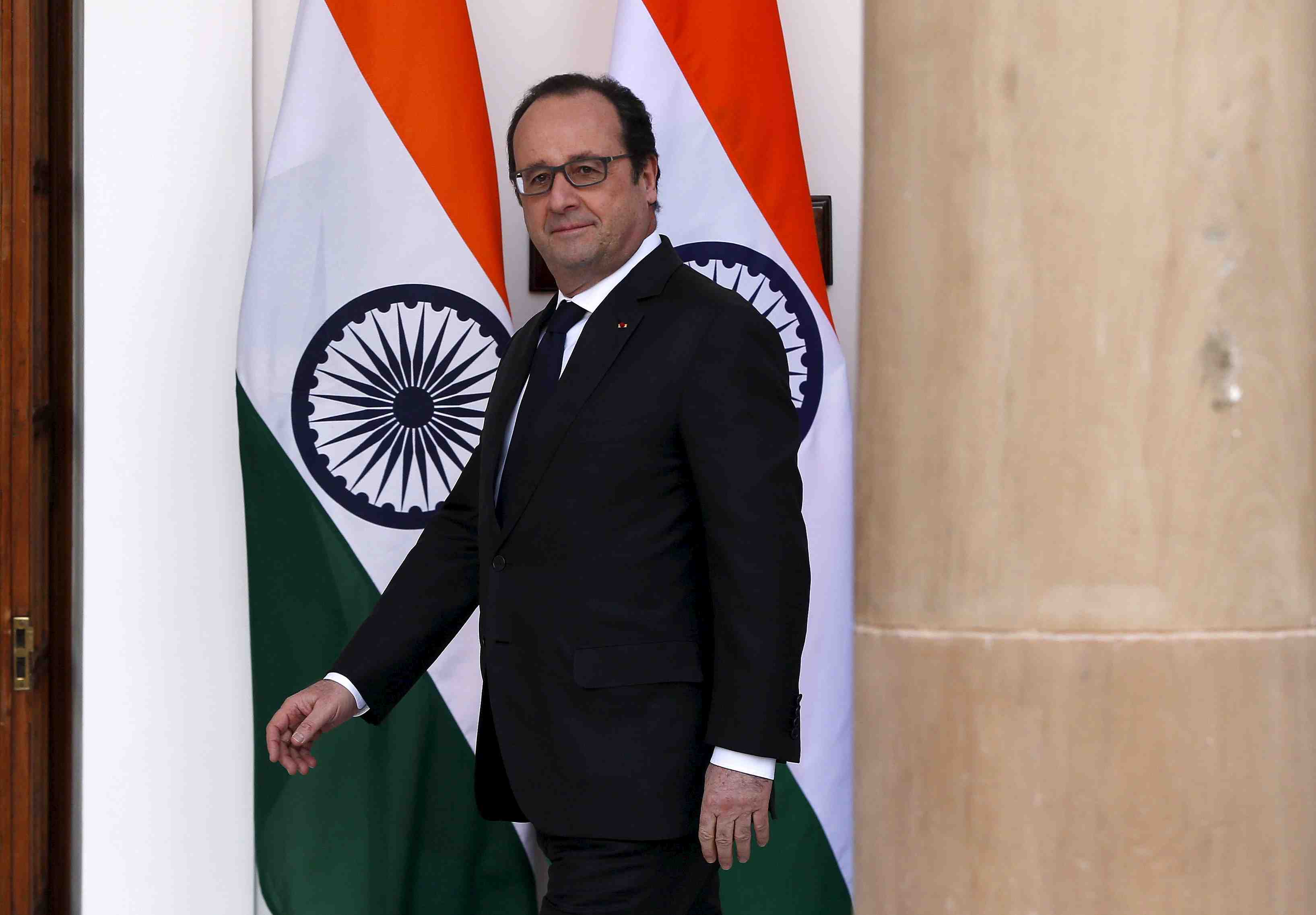 "aucune menace ne fera douter la france", assure francois hollande