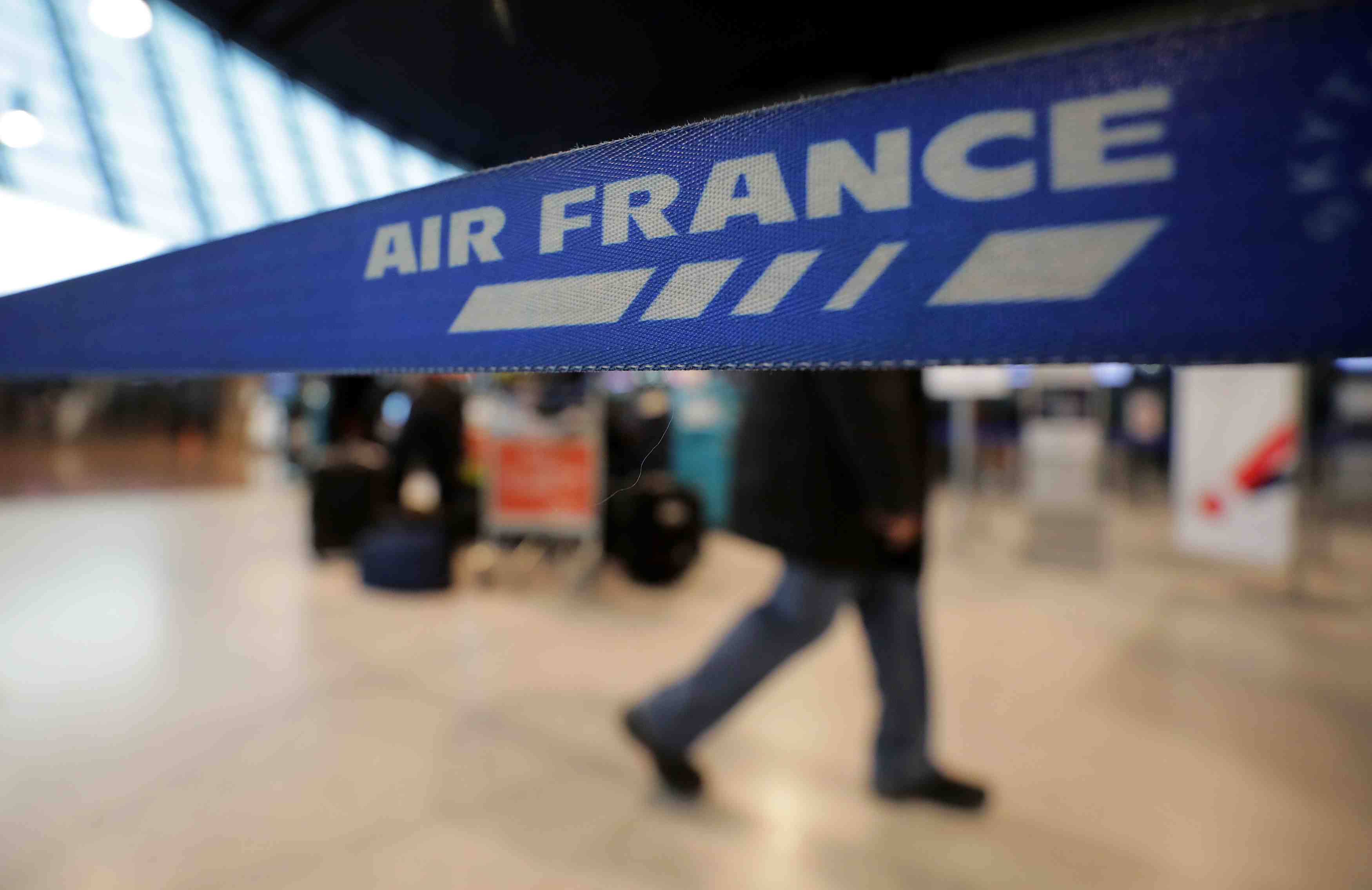 Les syndicats de pilotes d'air france levent leur preavis de greve