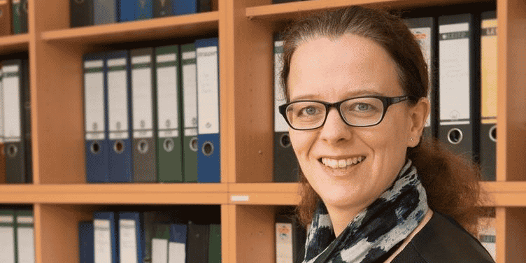 Isabel Schnabel, économiste réputée de 48 ans, a étudié à la Sorbonne et enseigne à l'université de Bonn l'économie des marchés financiers.