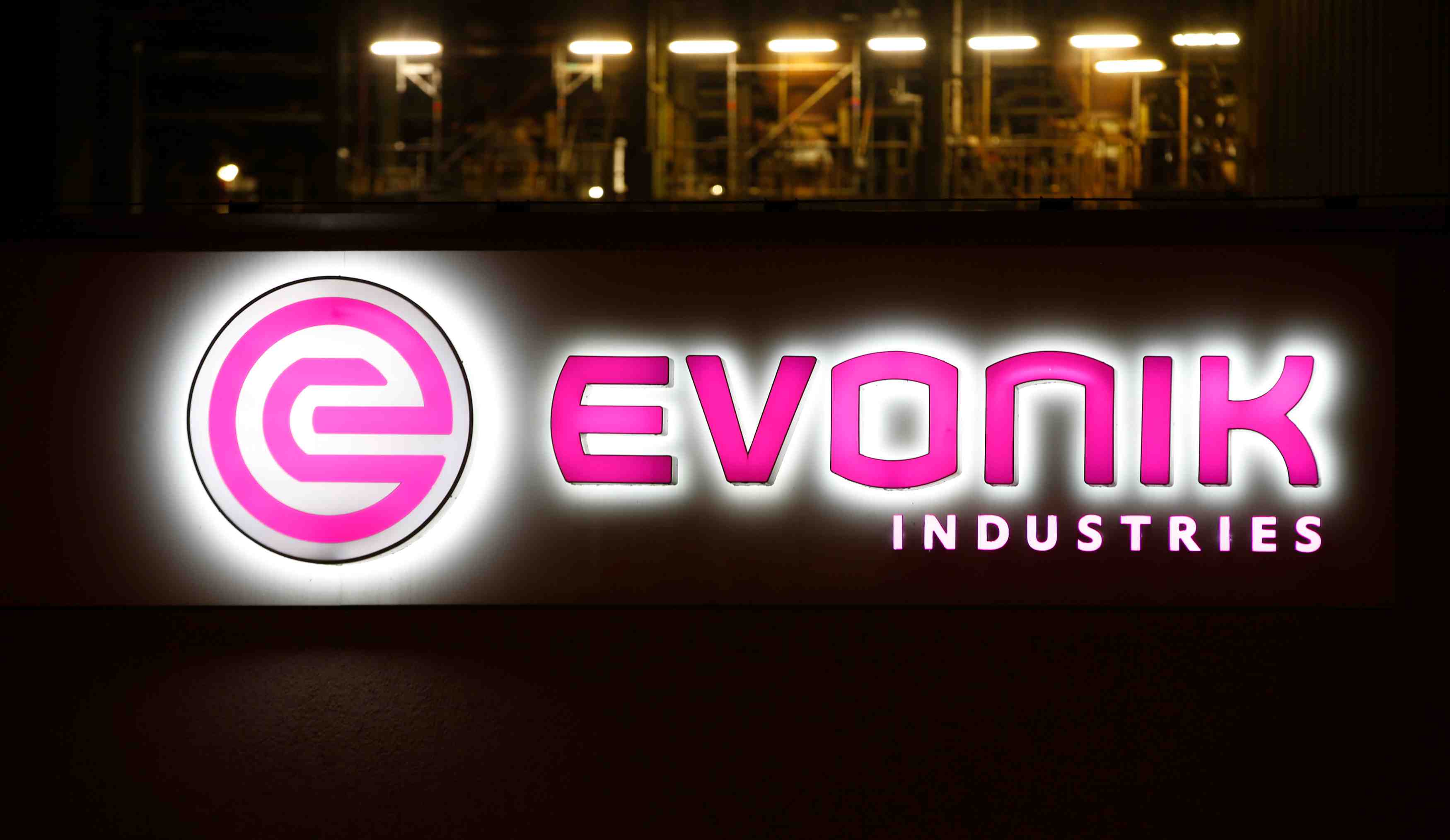 Evonik, a suivre a la bourse de francfort