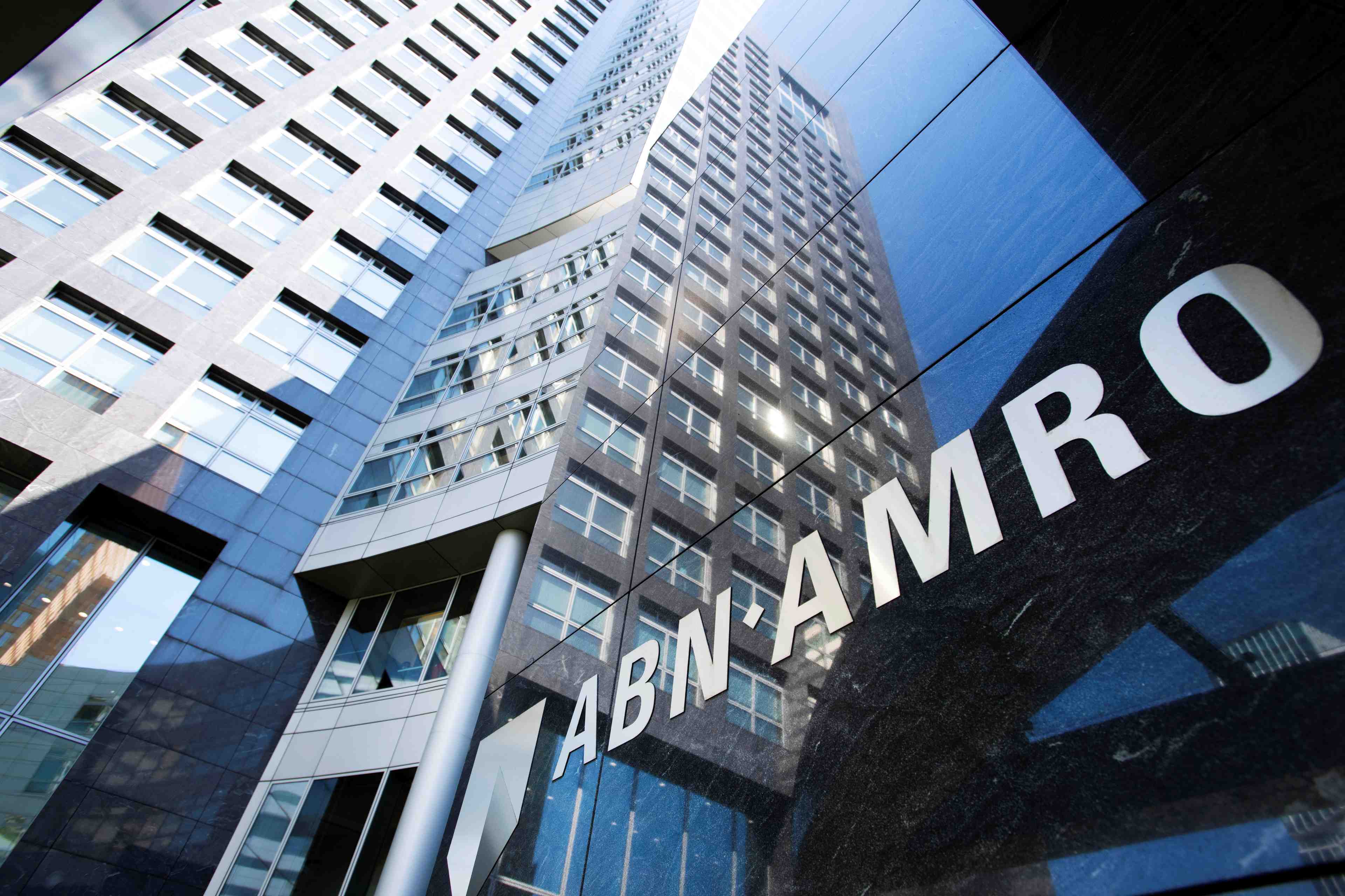 Abn amro va verser 480 millions d'euros pour echapper a des poursuites pour blanchiment