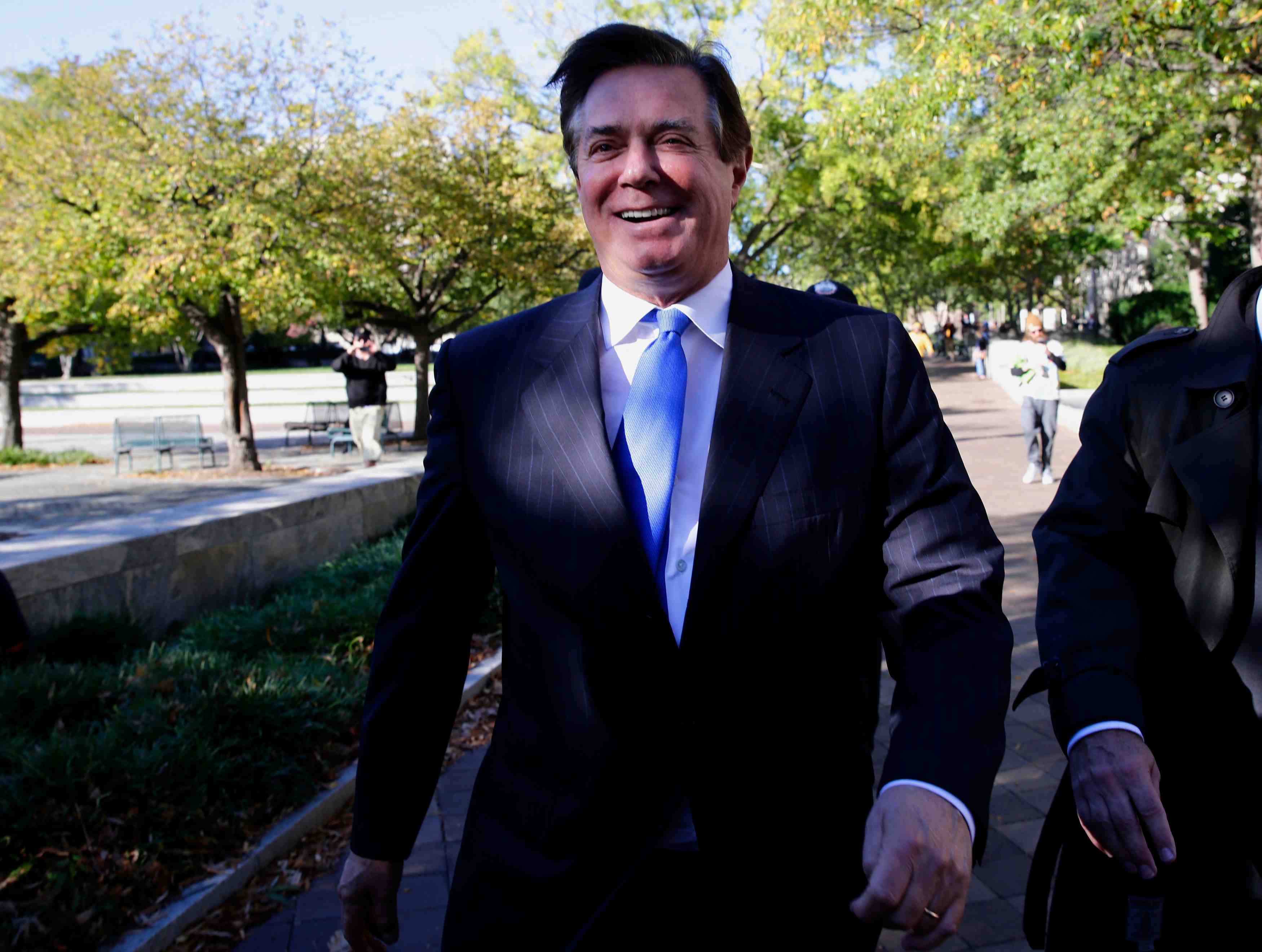 Les avoirs de manafort et ses liens avec la russie documentes