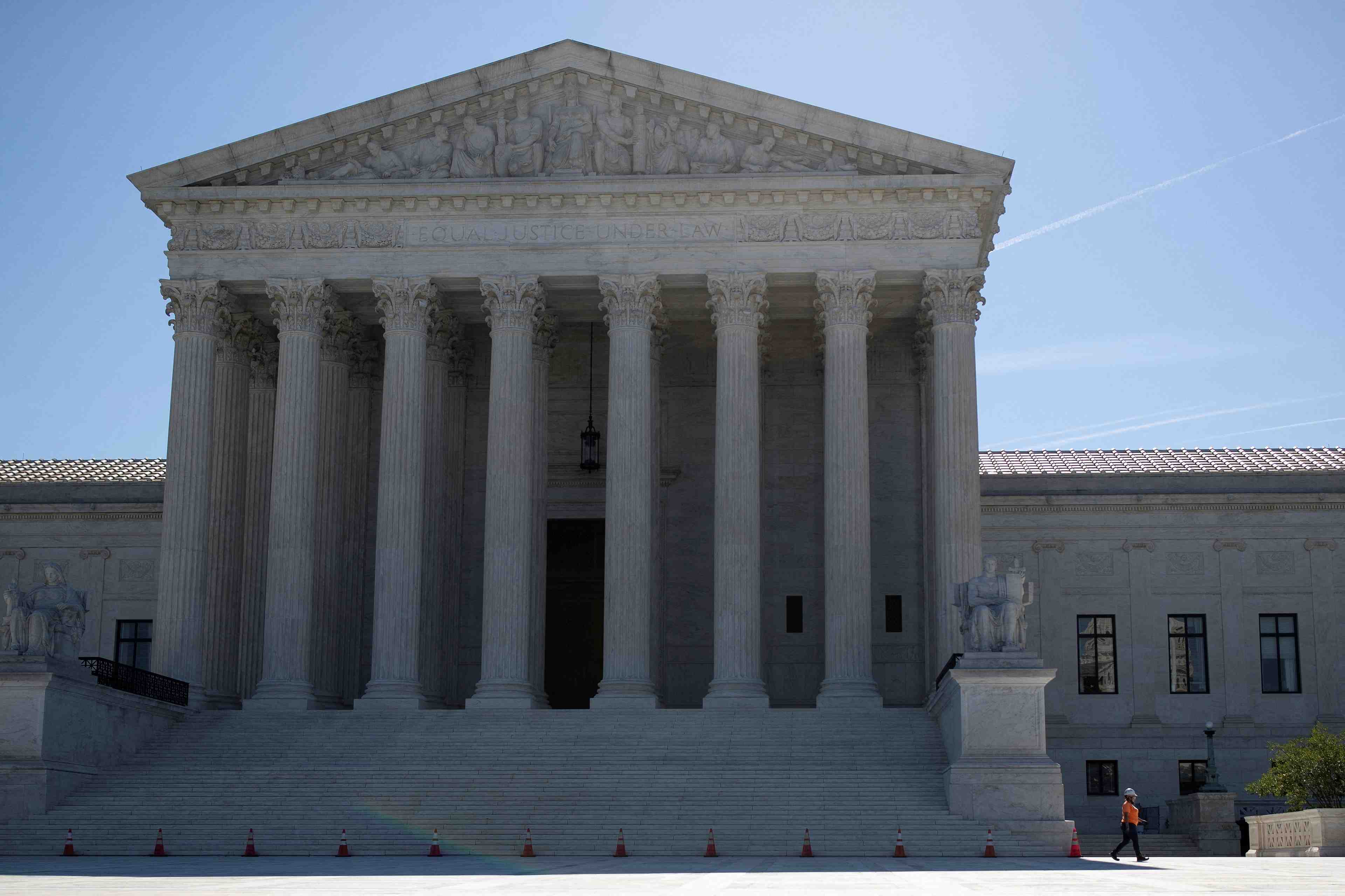 Etats-unis: la cour supreme bloque l'obligation vaccinale dans les grandes firmes