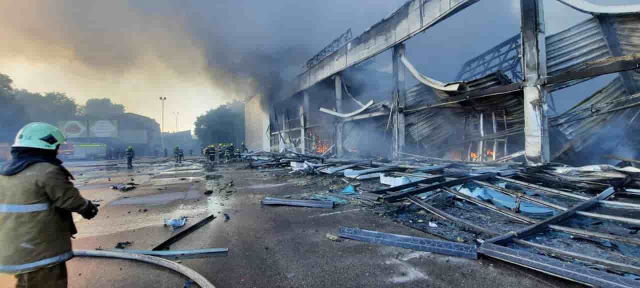 Russia's attack on ukraine continues, in kremenchuk