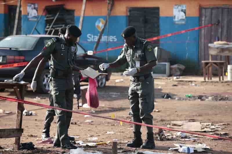 Double attentat a abuja, 15 morts