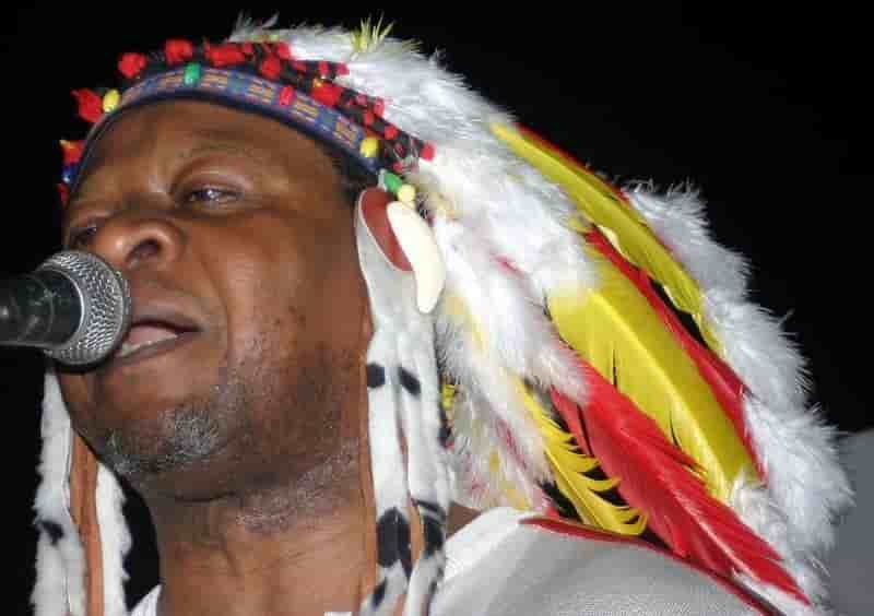 Le chanteur papa wemba est mort