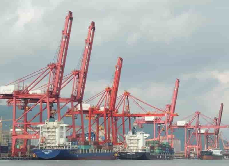 Recul moins important que prevu des exportations chinoises