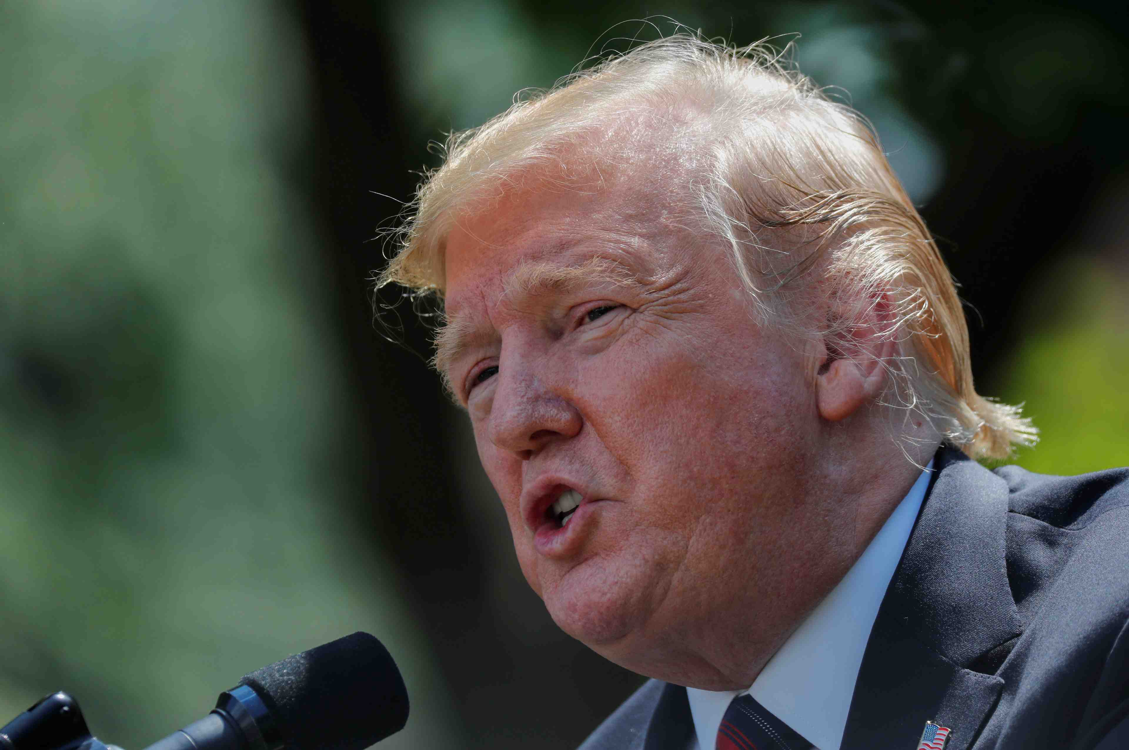 Trump dit "ne pas esperer" qu'une guerre eclate avec l'iran